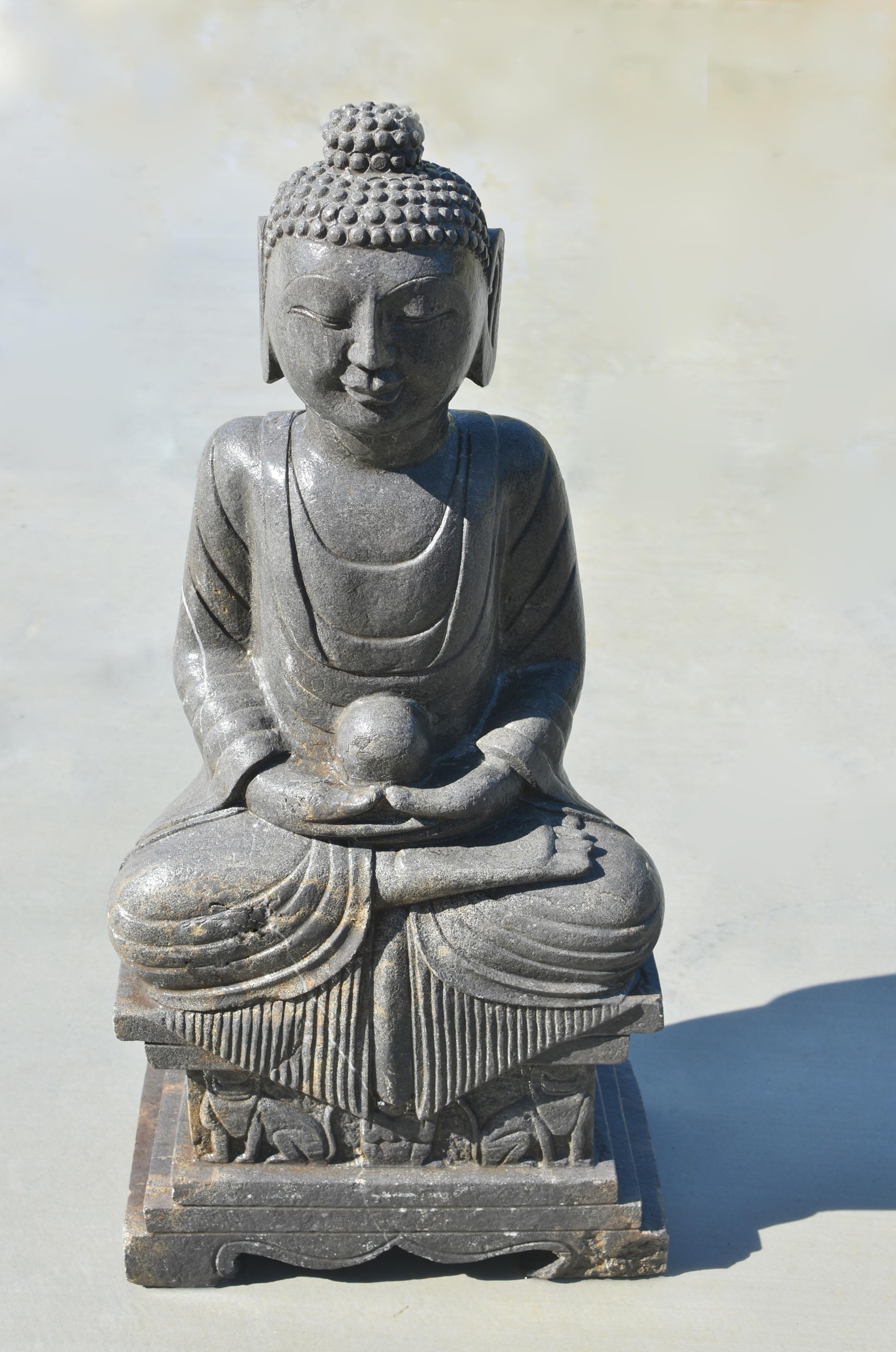 Buddha- Amitabha-Statue aus Stein im Angebot 8