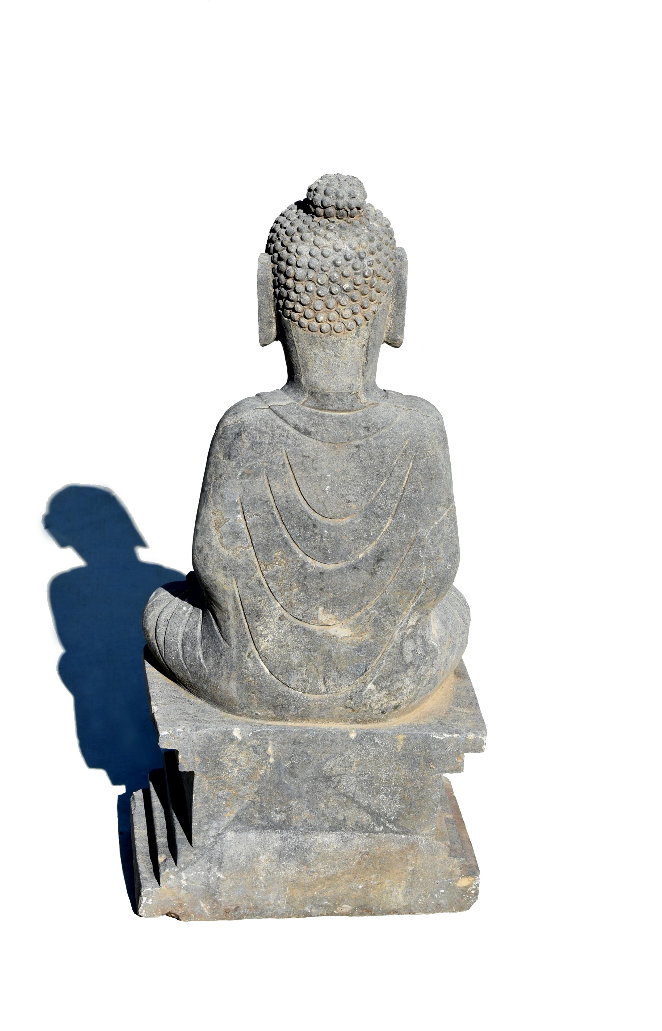 Statue de Bouddha Amitabha en pierre en vente 8