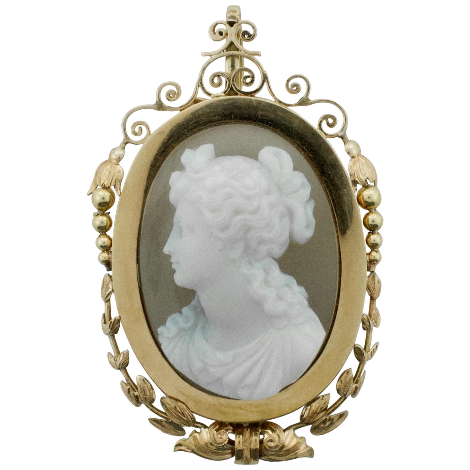 Stone Cameo Brooch Pendant, circa 1900 For Sale