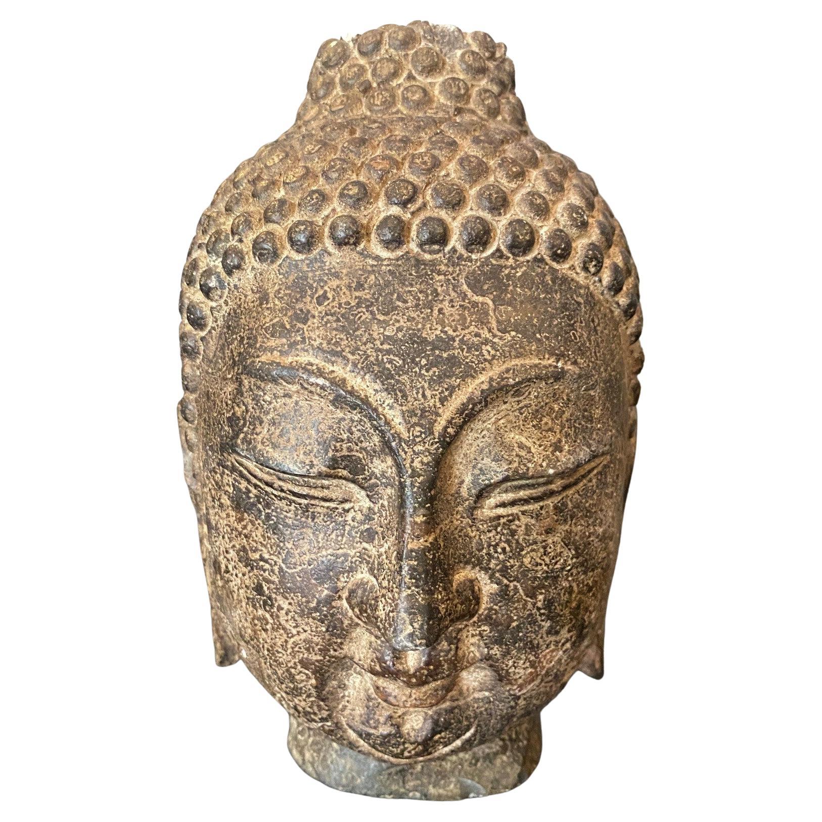 In Stein gehauene asiatische buddhistische Tempelskulptur Statue Kopf des Buddha, 19.