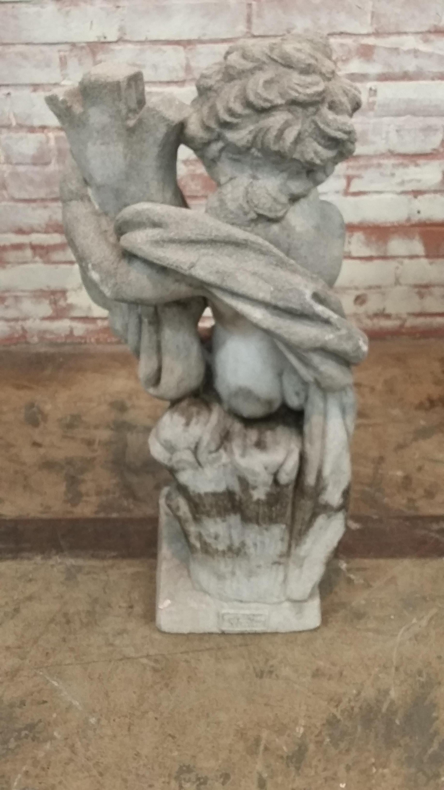 Stein Cherub Statue im Zustand „Gut“ in Stamford, CT