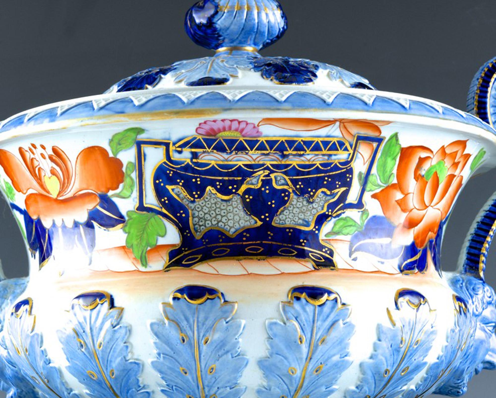 Stone China Large Soup Tureen, Cover and Stand, Hicks & Meigh, circa 1810-1820 In Good Condition In Downingtown, PA