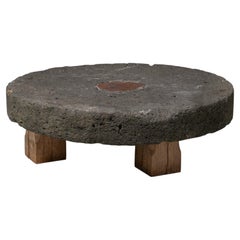 Table basse en pierre, France, 1950