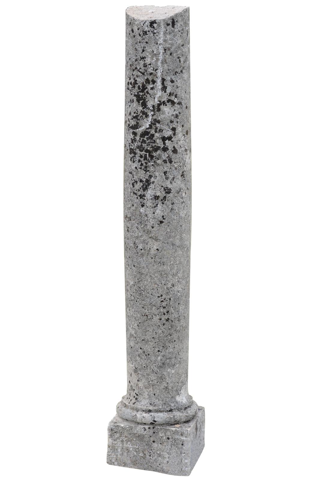 Stone Column, 19th Century In Good Condition For Sale In Richebourg, Yvelines