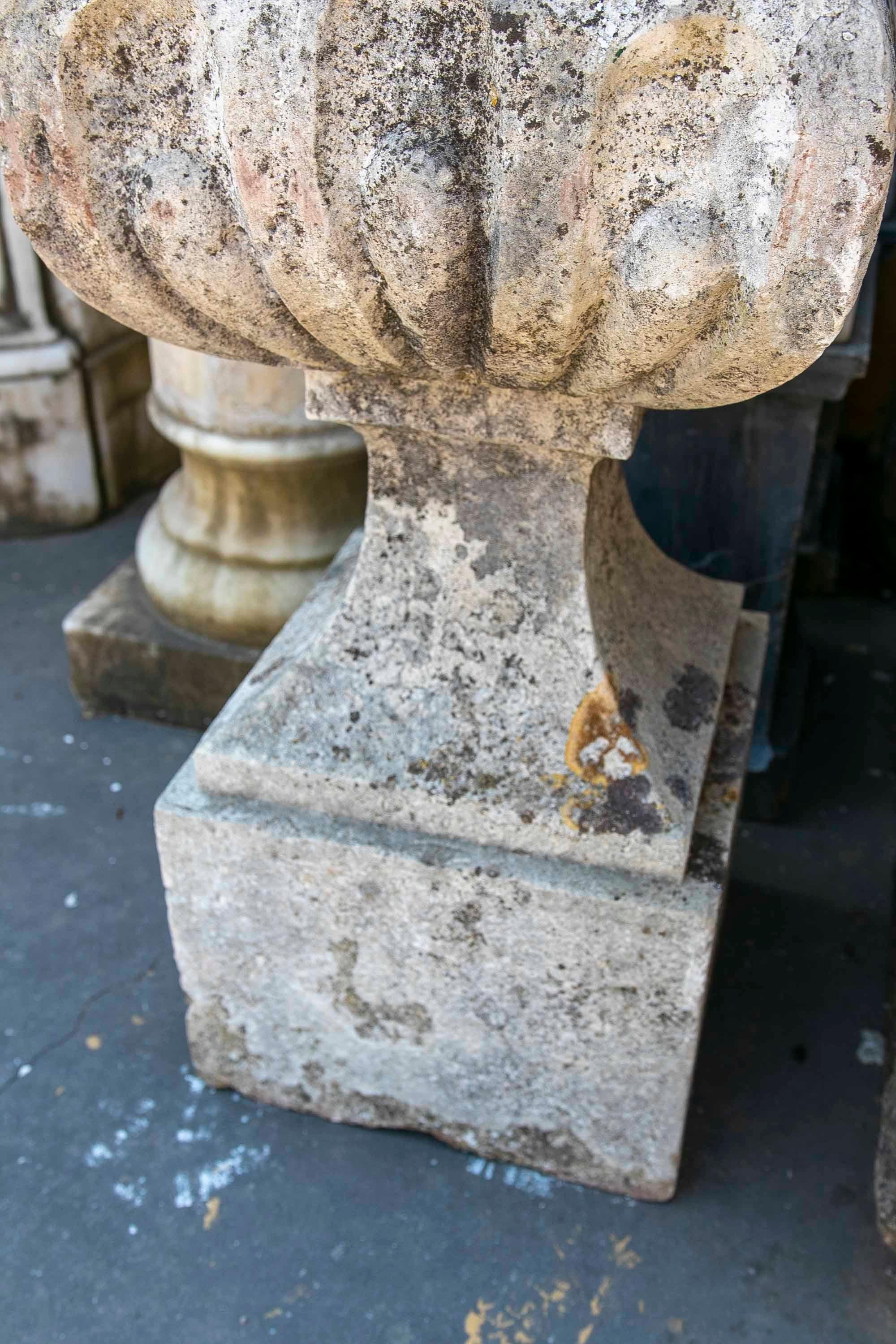 Stone Finial with Gadrooned Decoration on top and Square Base For Sale 7