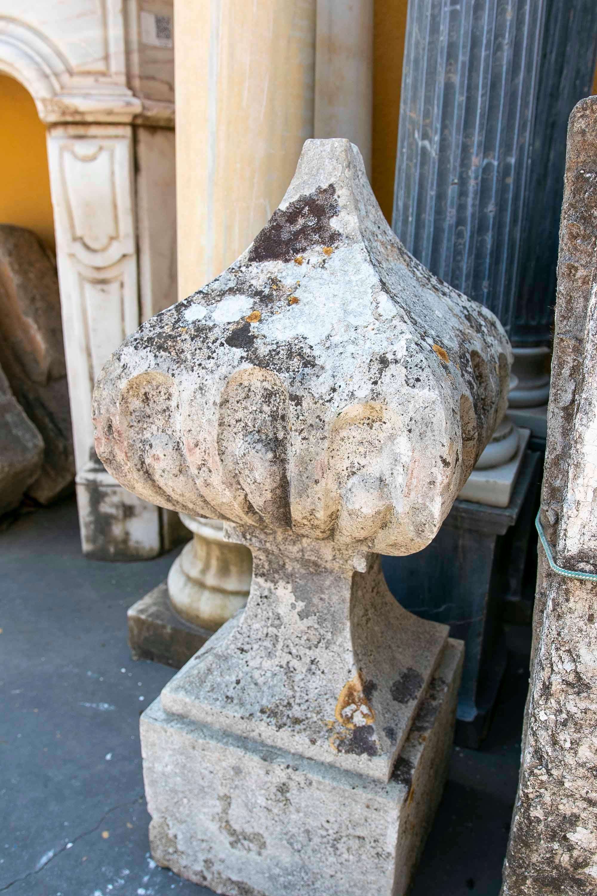 Stone Finial with Gadrooned Decoration on top and Square Base For Sale 10