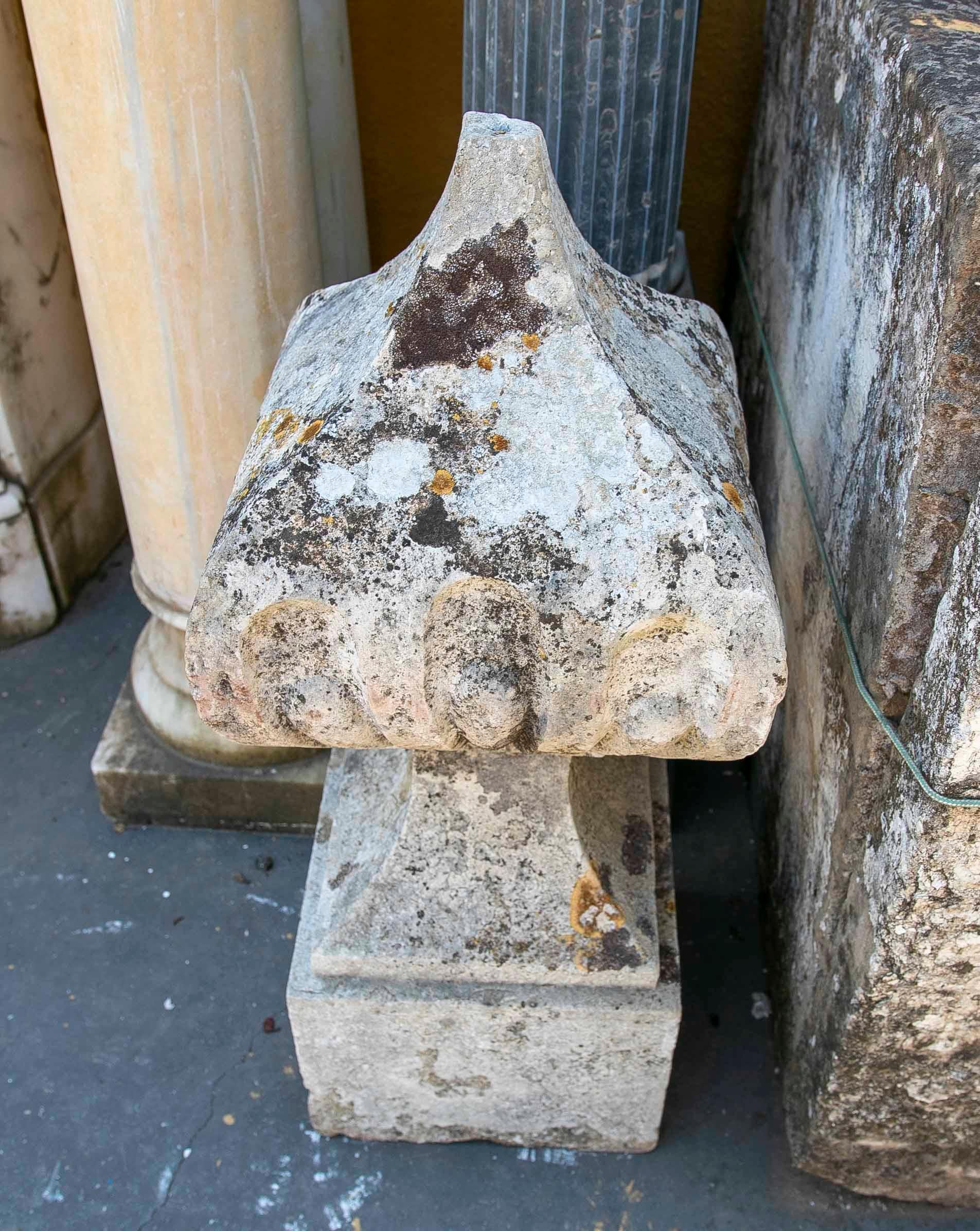 Stone Finial with Gadrooned Decoration on top and Square Base For Sale 1