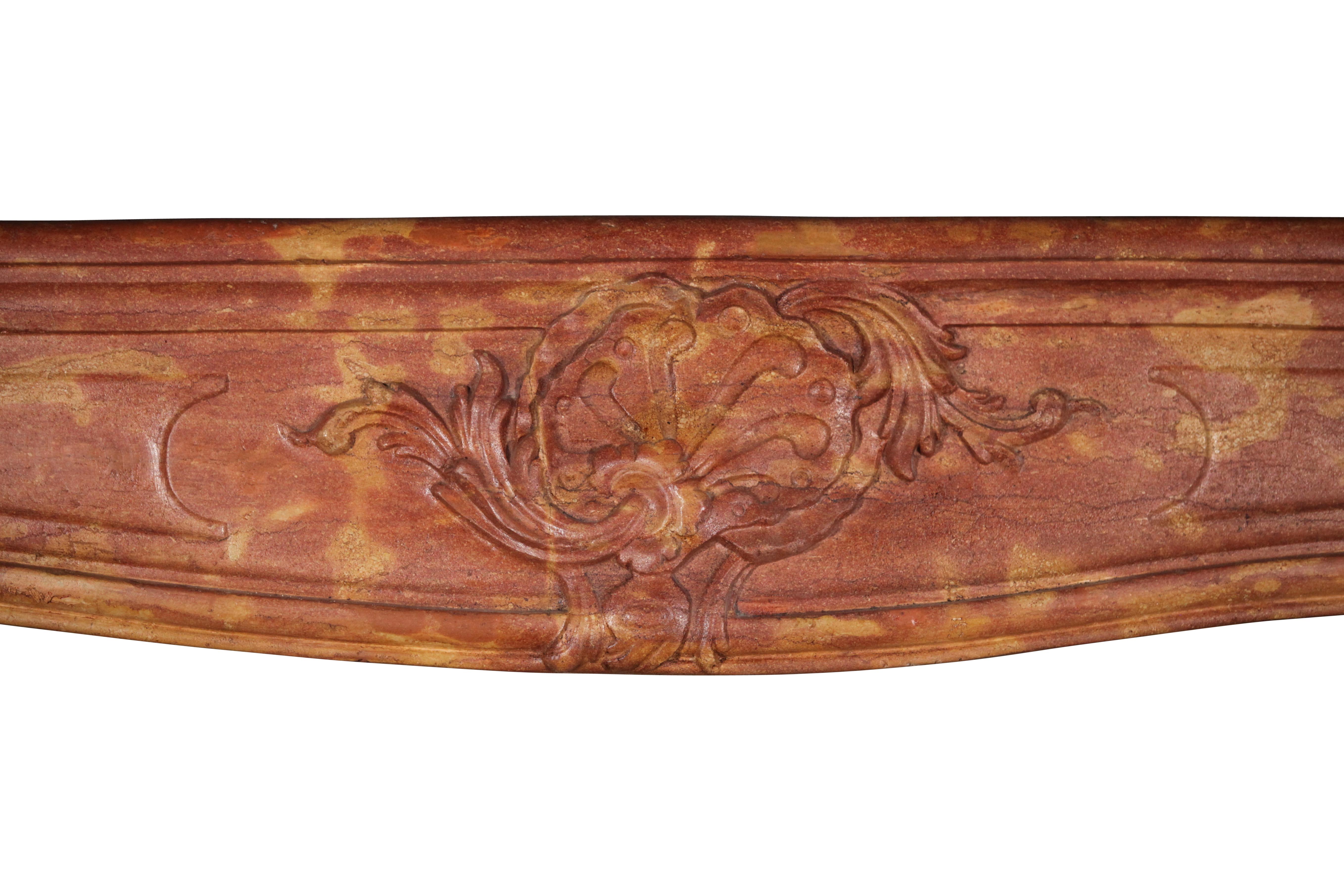 Poli Habillage de cheminée en pierre de style Grand French Classic Multi Colour en vente