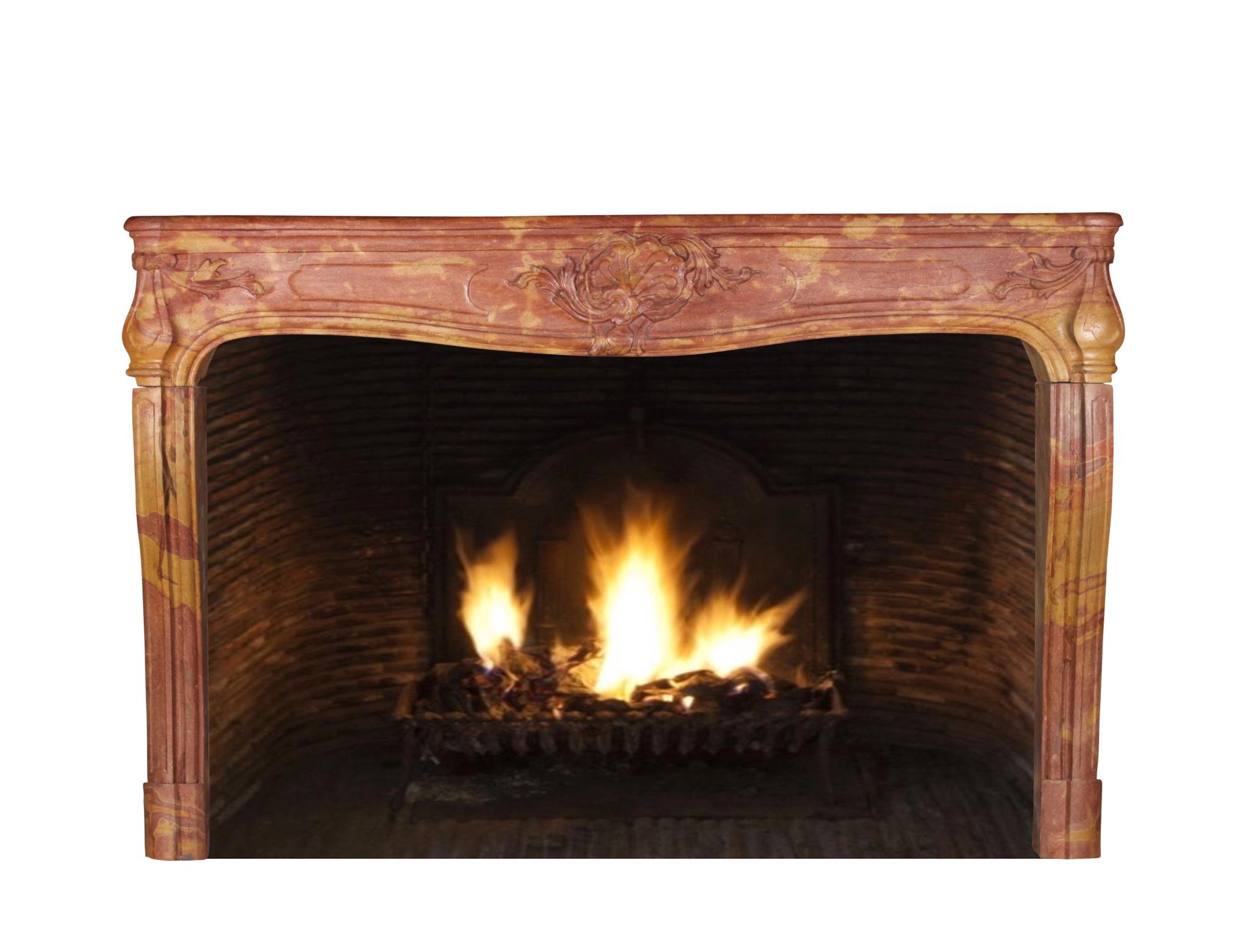 XVIIIe siècle et antérieur Habillage de cheminée en pierre de style Grand French Classic Multi Colour en vente