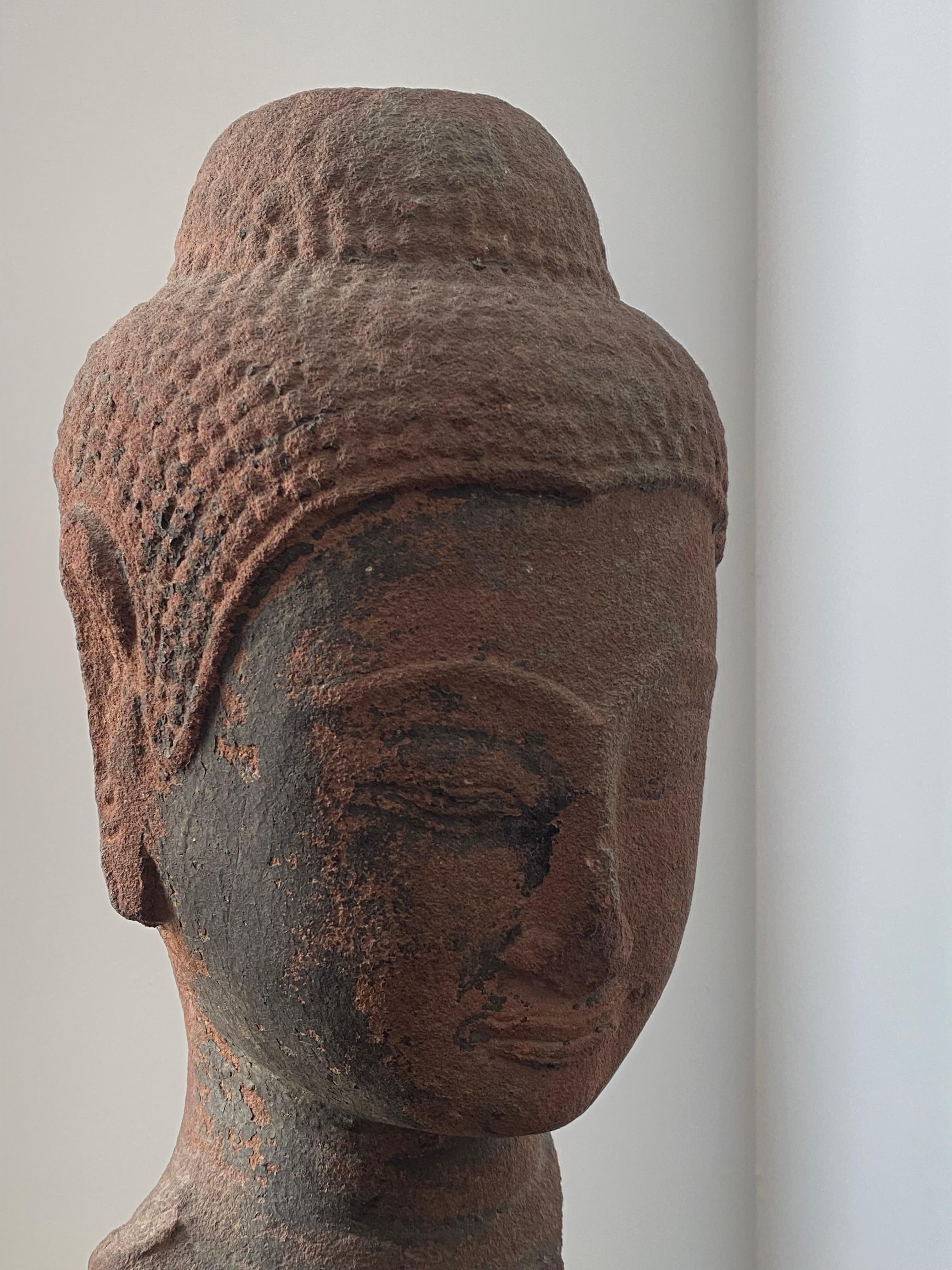 Steinkopf des Buddha aus Stein, 16. Jahrhundert im Angebot 4