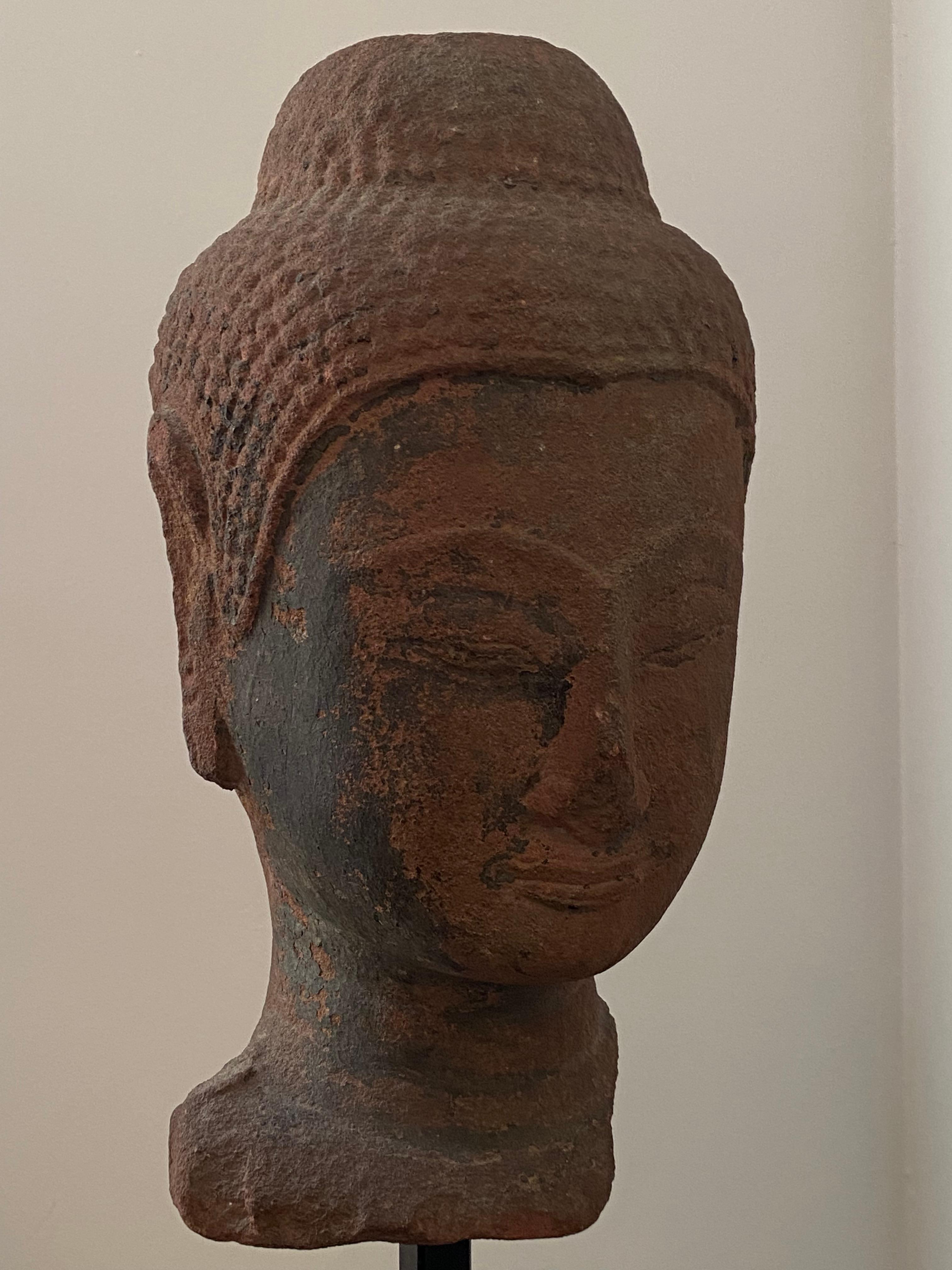 Steinkopf des Buddha aus Stein, 16. Jahrhundert im Angebot 11