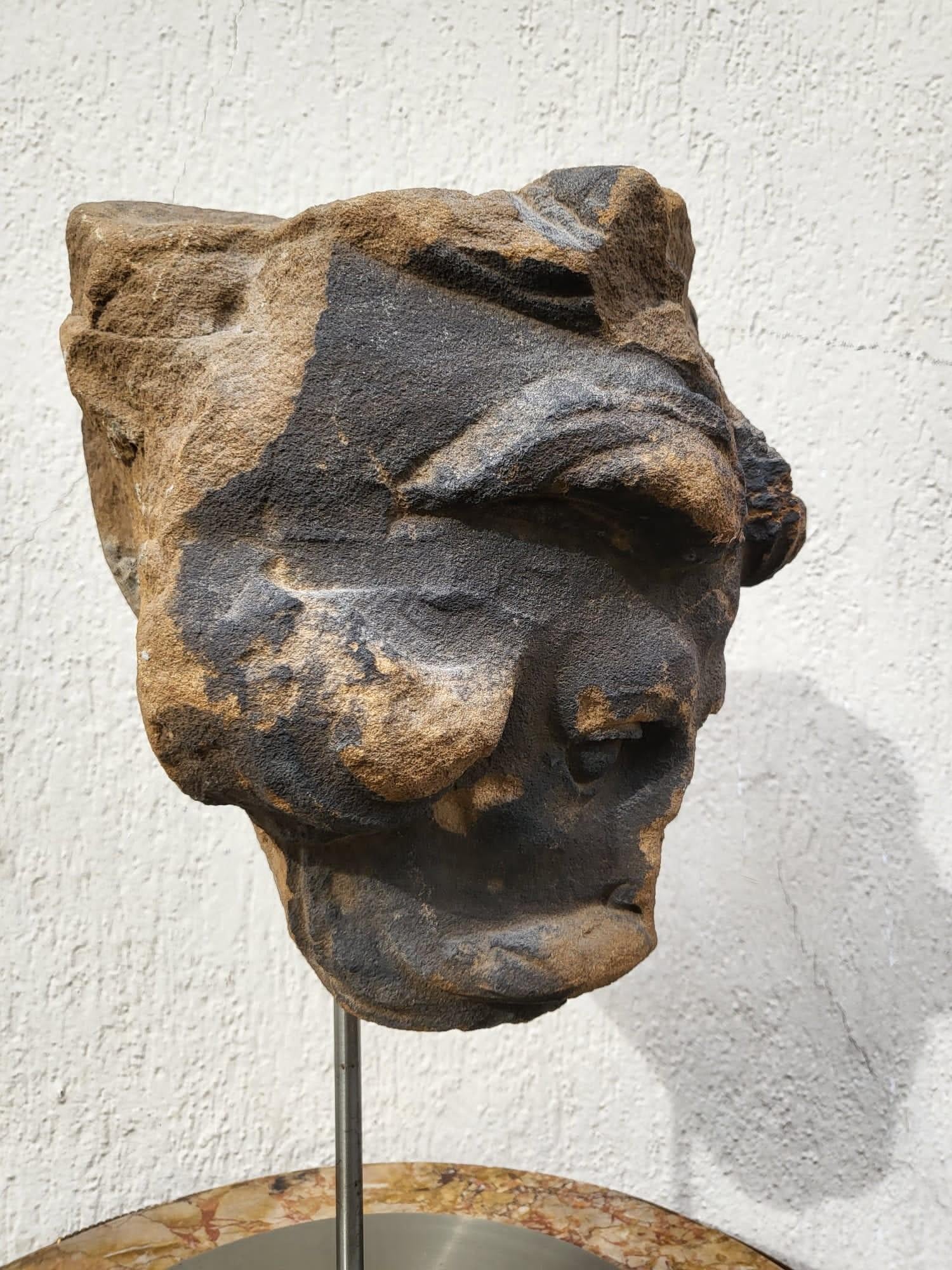 Stone Head Sculpture, United Kingdom, XVIIth Century For Sale 6