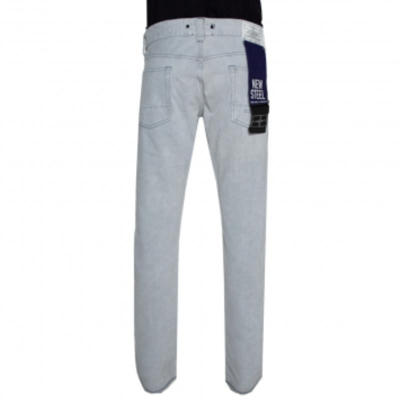 Stone Island Jean à jambes étroites en denim gris pâle, état neuf en vente 3