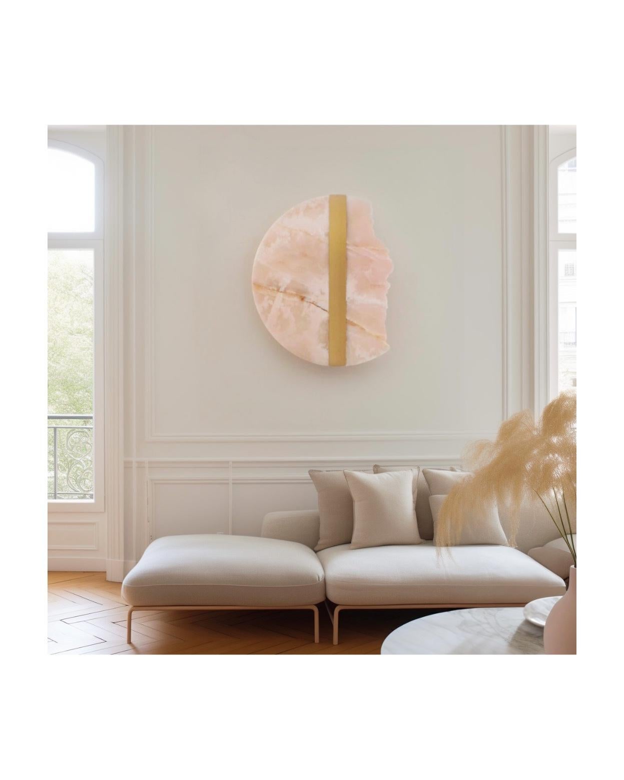 Lámpara de pared única de latón y piedra natural con forma orgánica, de Marie Jeunet Latón en venta