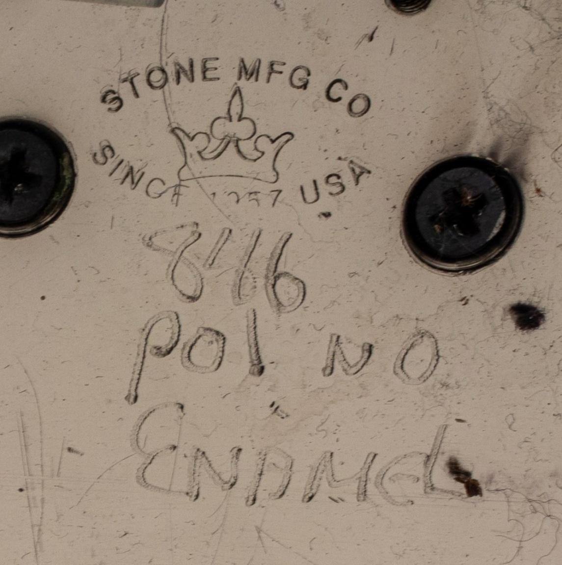 Stone Manufacturing Company Moderner großer Glaskaminschirm auf verchromten Stahlfüßen auf Rollen, Herstellerzeichen auf der Unterseite.

Händler: S138XX