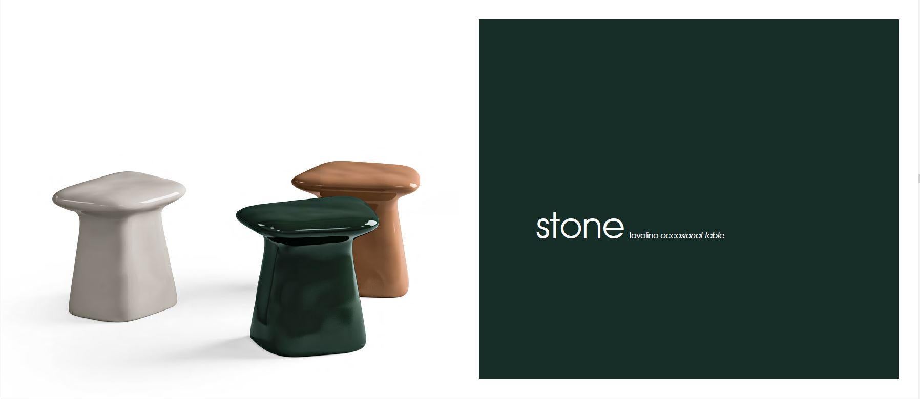 Der Couchtisch STONE von Dwell by Malerba stellt ein neues MATERIAL vor: Steingut, aus dem moderne Couchtische und Accessoires hergestellt werden. Dieses vielseitige Möbelstück eignet sich für verschiedene Bereiche, darunter Wohnzimmer, Bars, Büros,