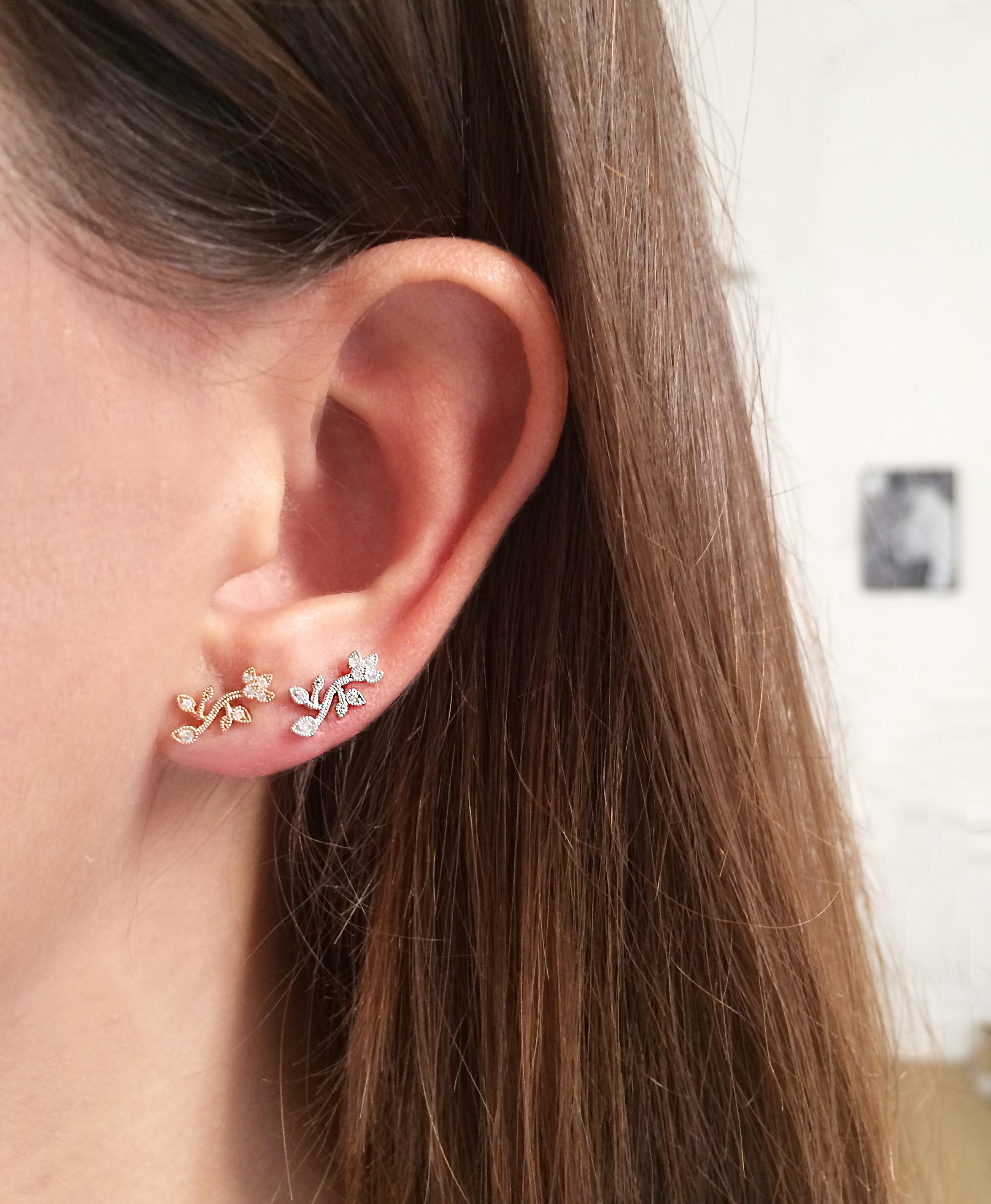 Stone Paris 18 Karat Gold and Diamonds Cherry Blossom Stud Earring For Sale 1