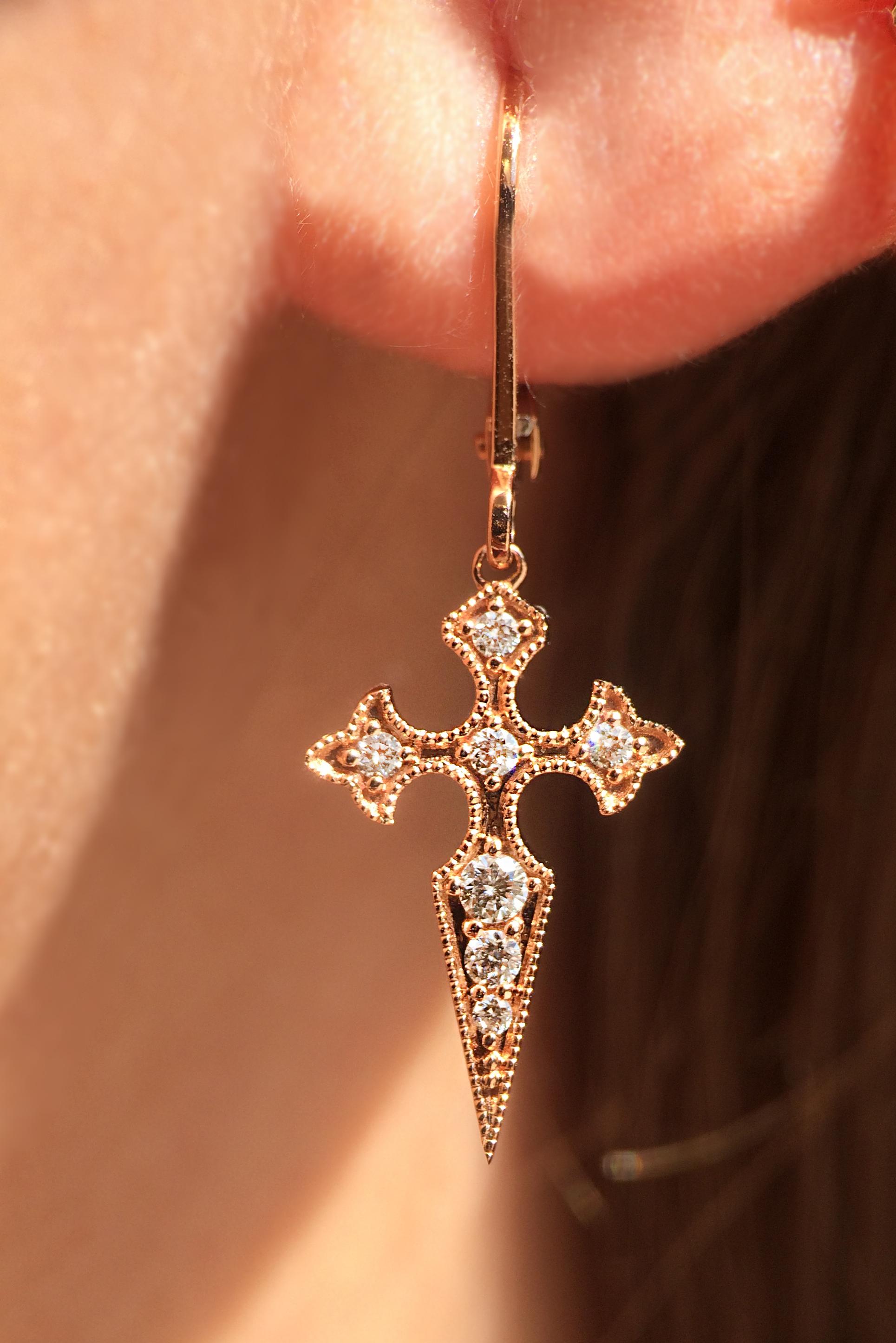 Women's Stone Paris 18 Karat Gold White Diamonds Blood Diamonds Dangle Earrings For Sale