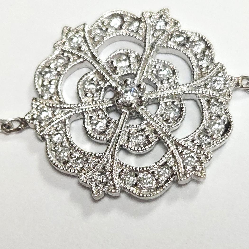 Stone Paris by Marie Poniatowski - Bracciale con fiori di diamante in oro bianco 18k - 0,40ctw - 6,5

Descrizione:

Eleganza di Stone Paris by Marie Poniatowski, bracciale con fiori di diamante realizzato in oro bianco 18 carati. Il bracciale