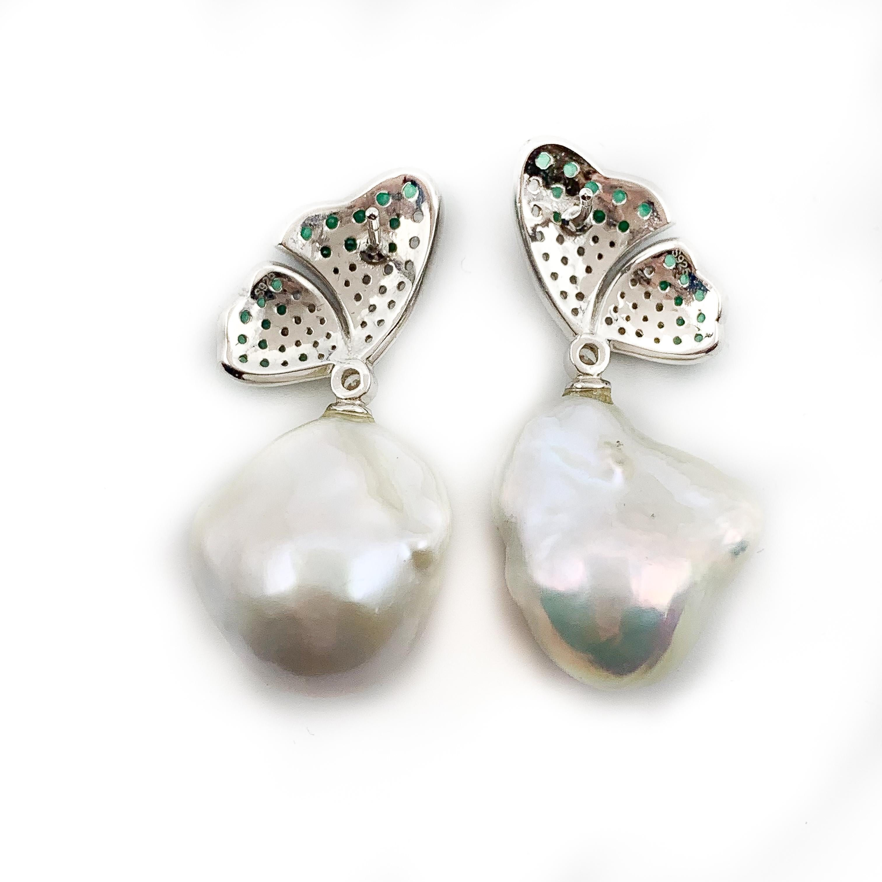 Sterling gem set cz (Green & Crystal) 
Very fine natural color fresh water pearls 
Pendant Earrings Pair
