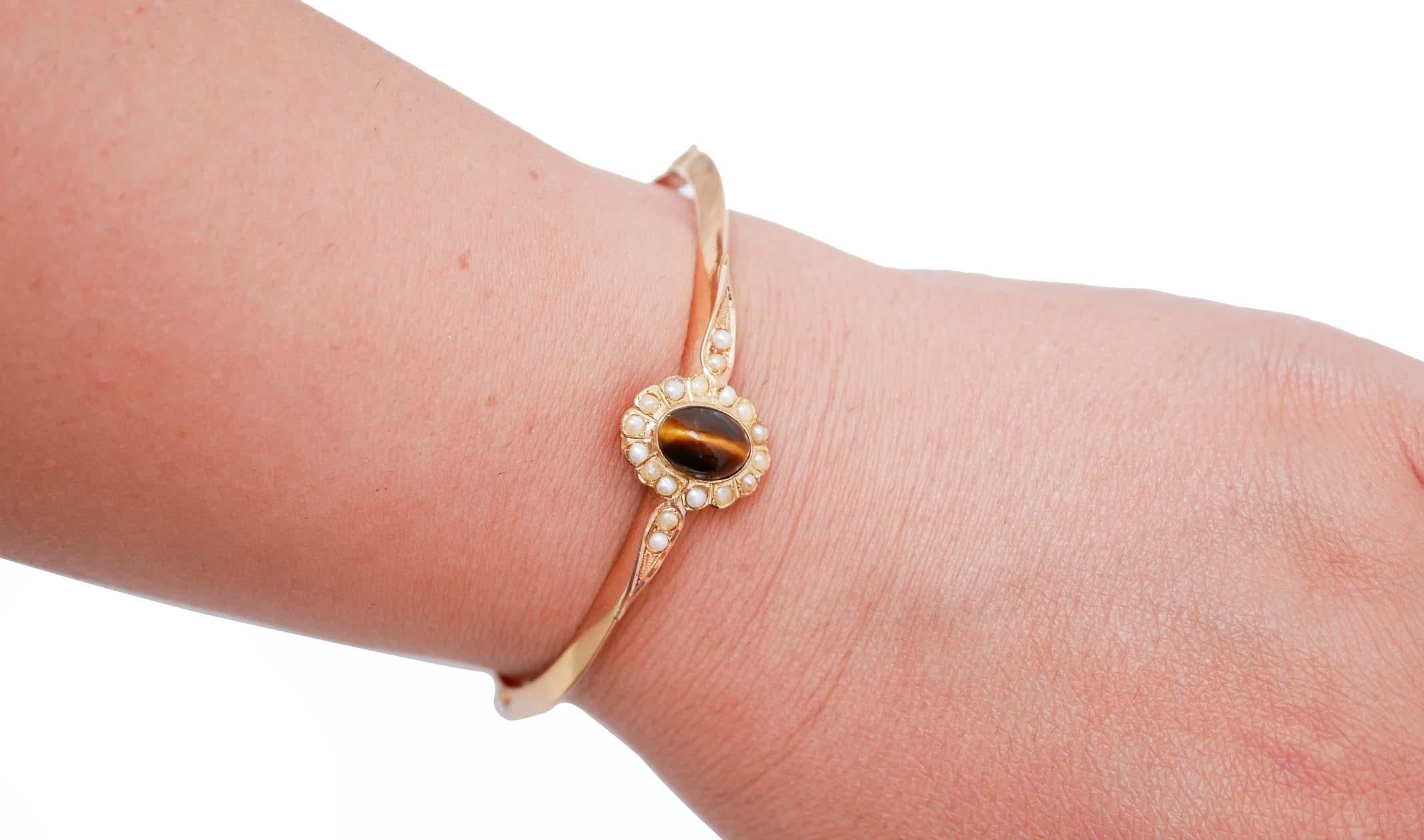 Round Cut Stone, Pearls, 18 Karat Rose Gold Bracelet. For Sale