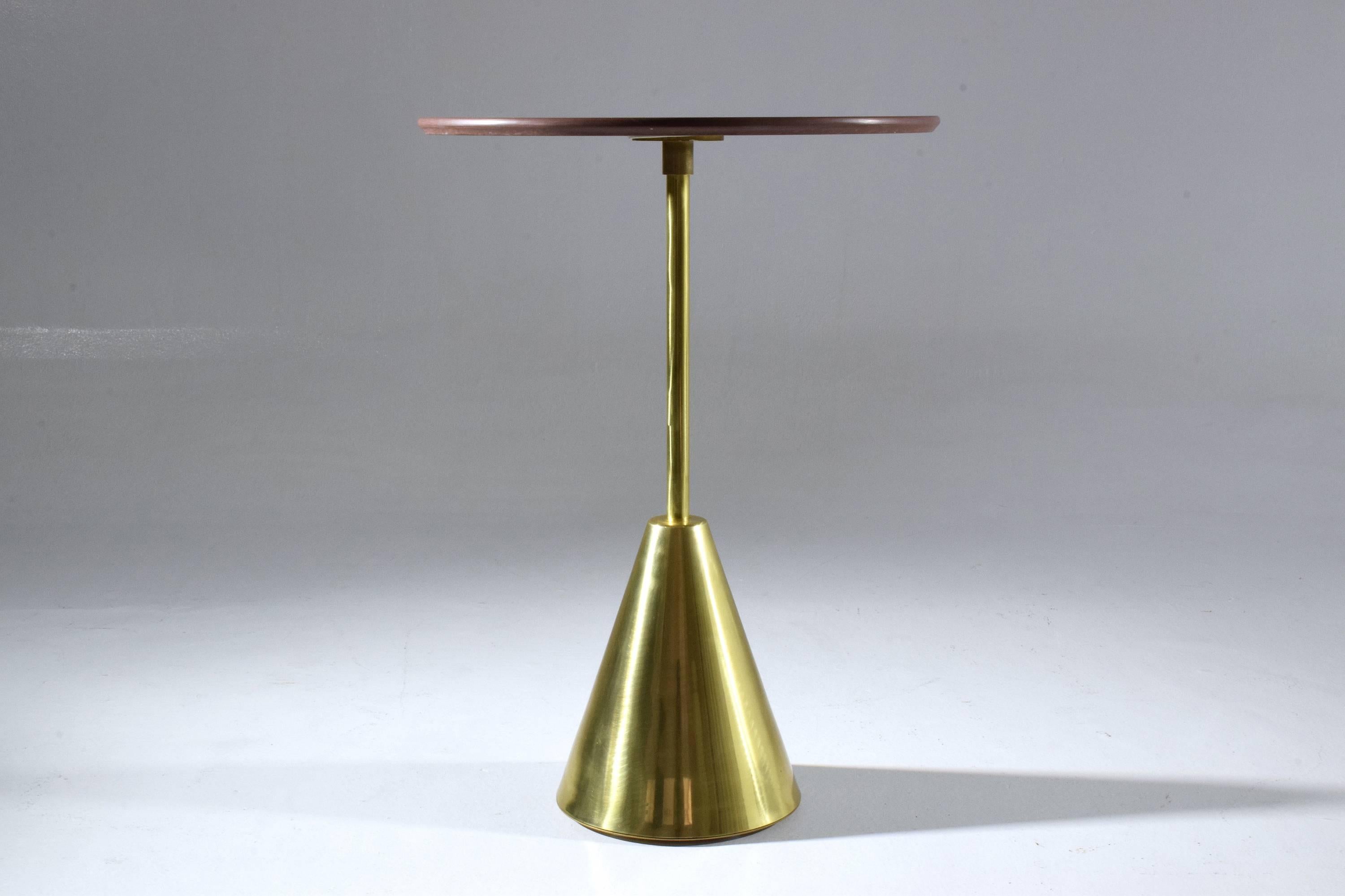 Stone-R Contemporary Handcrafted Brass Side Table, Flow Collection In New Condition In Paris, FR