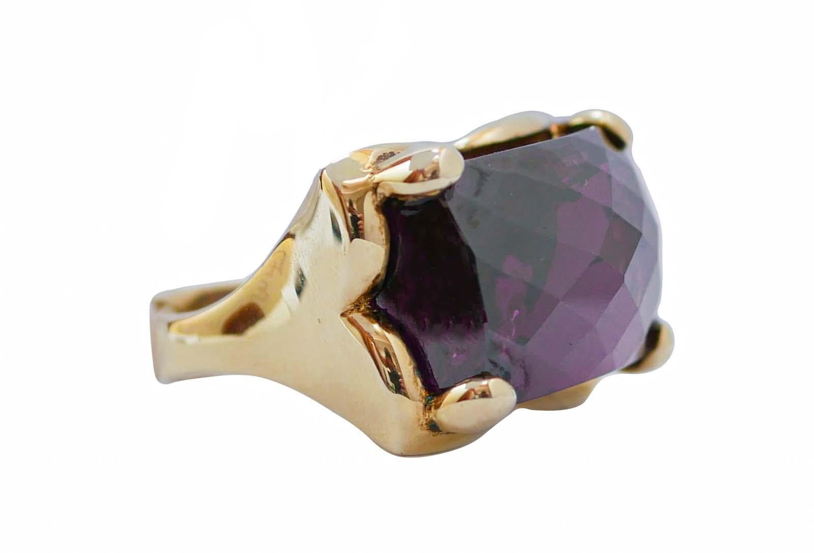 Bellissimo anello con struttura in argento montato con pietra.
Questo anello è stato realizzato totalmente a mano da maestri orafi italiani ed è in perfette condizioni.
Peso totale 25.50 gr
RF UUC
K.K.
Italiano Taglia 11
Usa Taglia 5.75
Francese