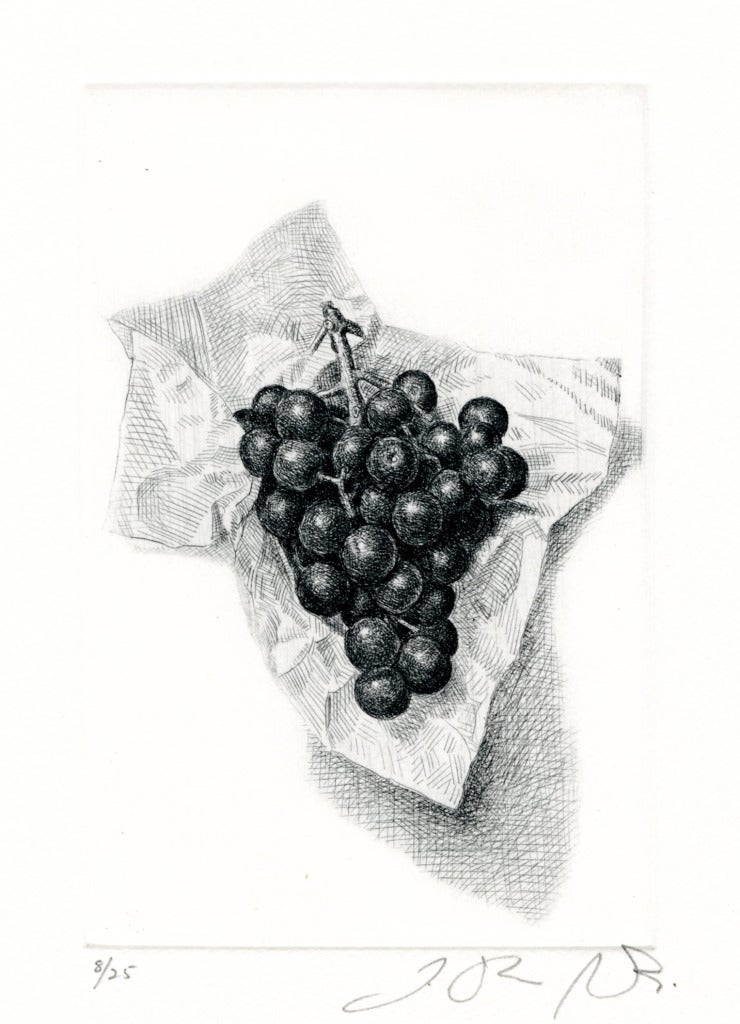 Grappe de raisins dans une serviette pliée - Print de Stone Roberts