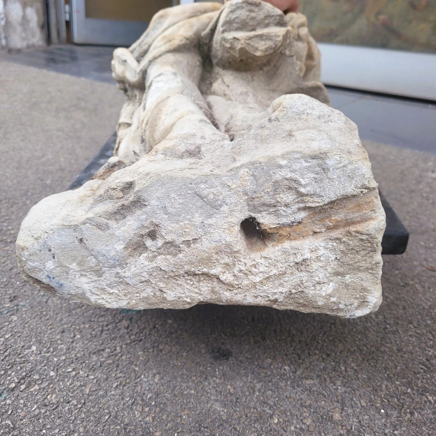Stone Sculpture, 17th Century For Sale 9