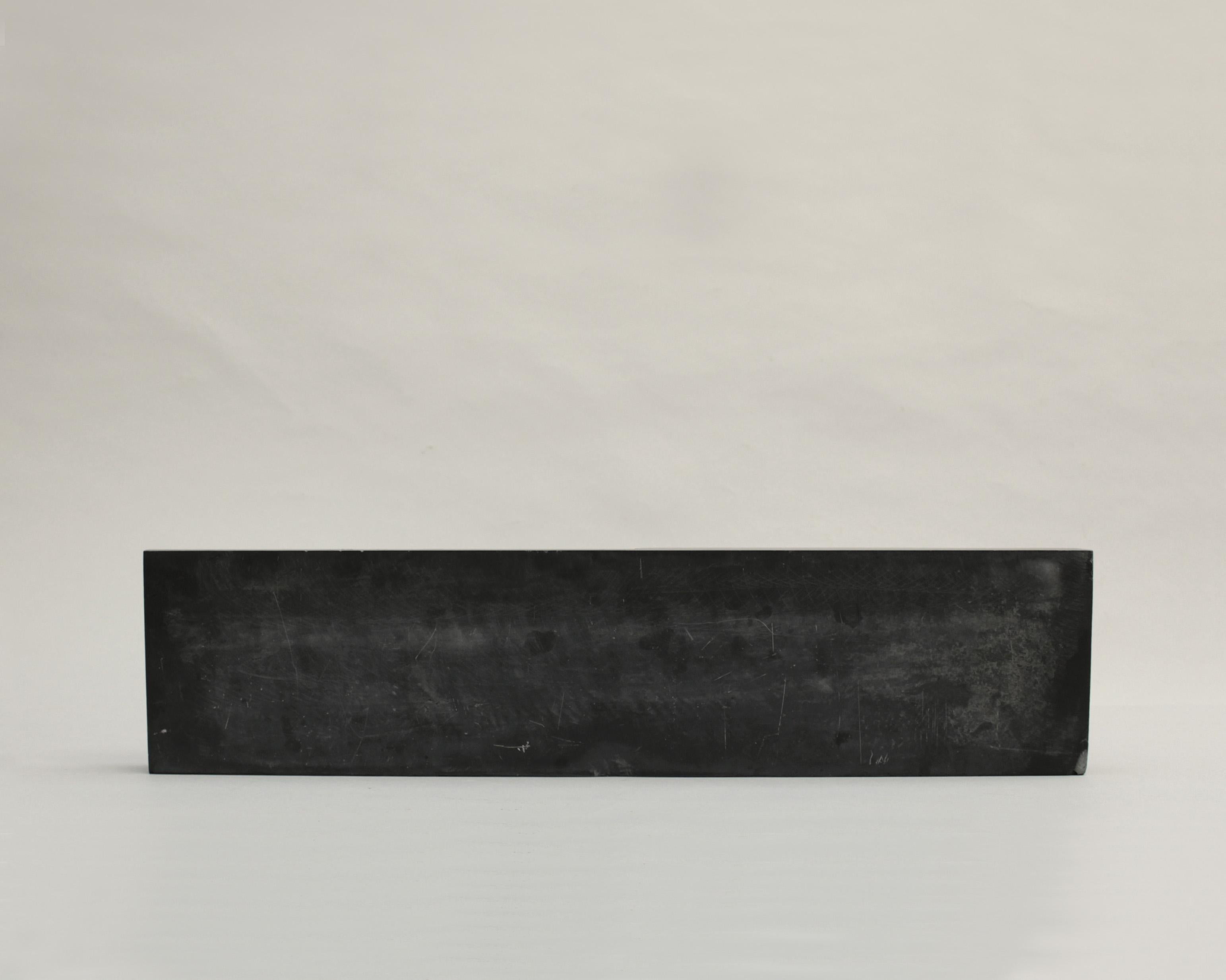 Sculpture en pierre de Gabriela Beju en vente 2