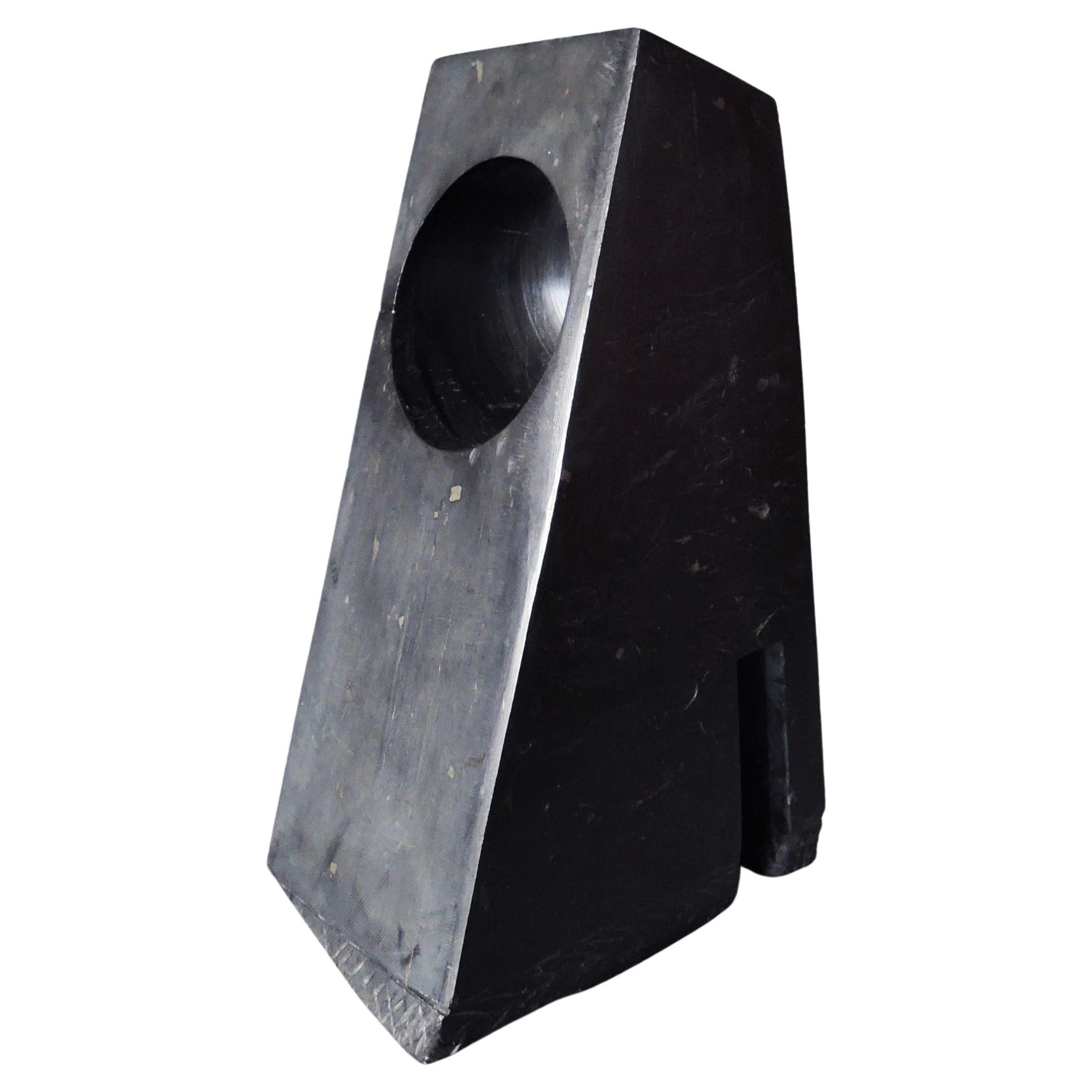 Sculpture en pierre de Gabriela Beju