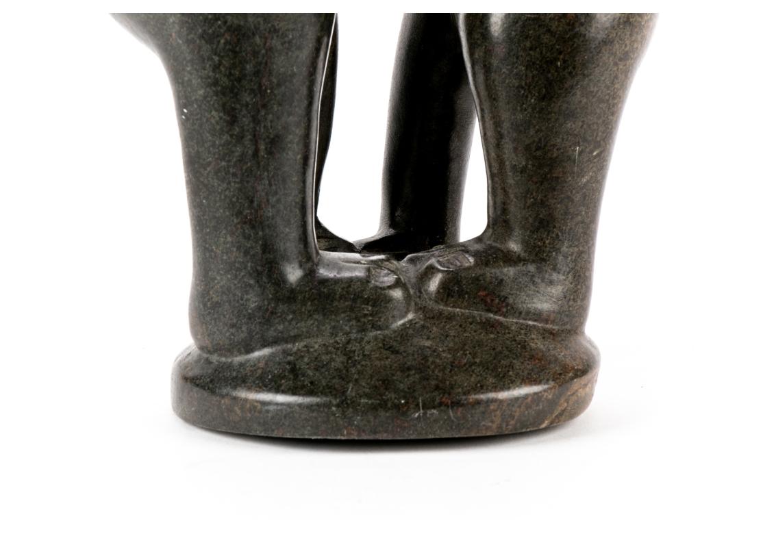 Intagliato a mano Scultura in pietra in stile Inuit di A. Richard Rabson in vendita