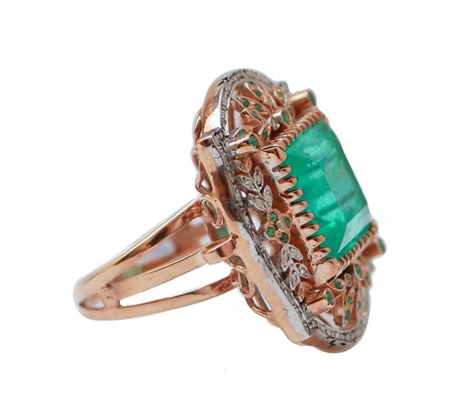Amazing ring in 9 kt rose gold and silver structure mounted with a central stone surrounded by diamonds and hydrothermal spinel.
This ring was totally handmade by Italian master goldsmiths and it is in perfect conditions.
Diamonds 0.22 ct
Stones