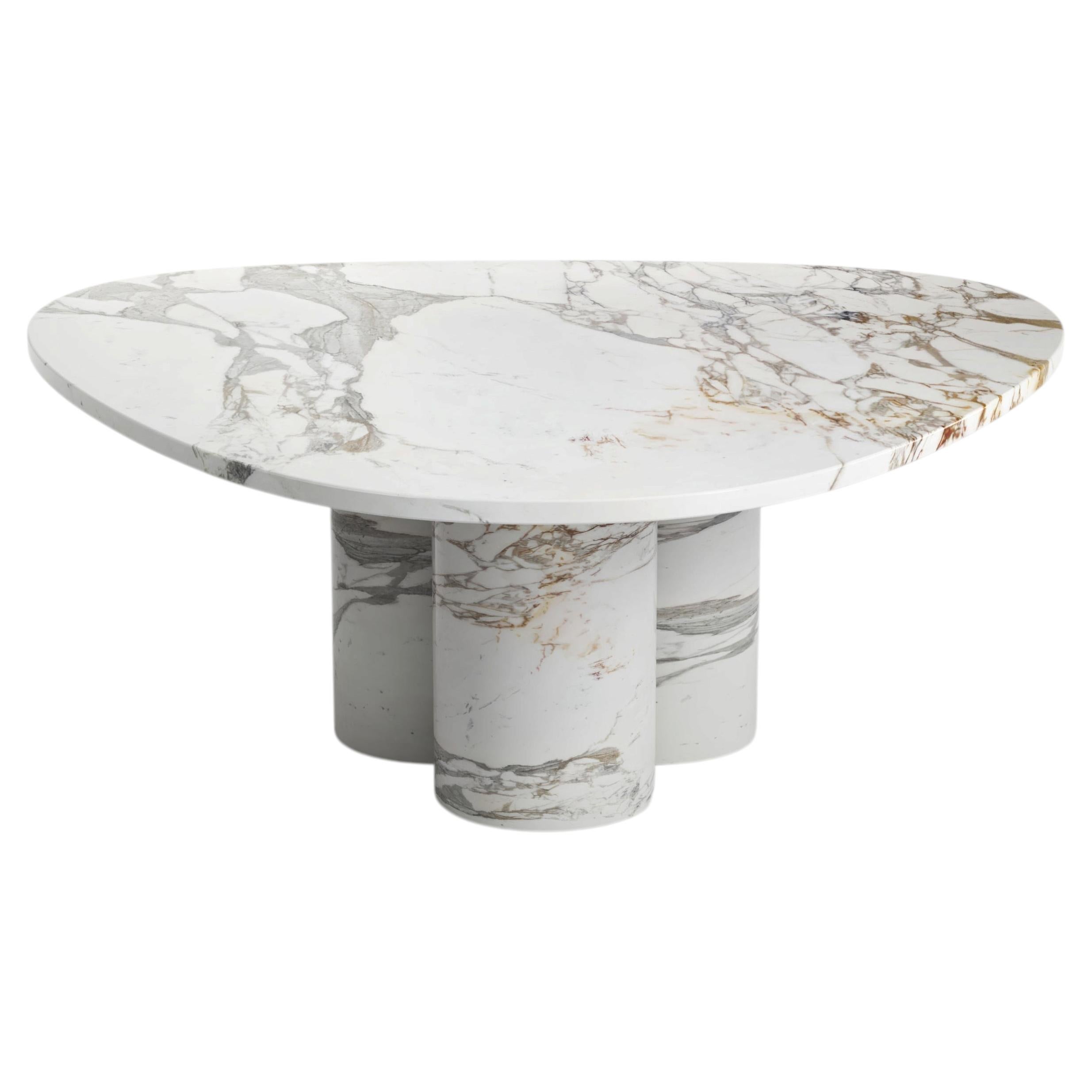 Table basse contemporaine STONE VALLEY - Rivage - Marbre Calacatta Oro - Formes organiques