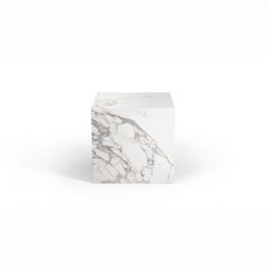 STONE VALLEY Contemporary end table – Gema – Calacatta Oro marble - Cubic