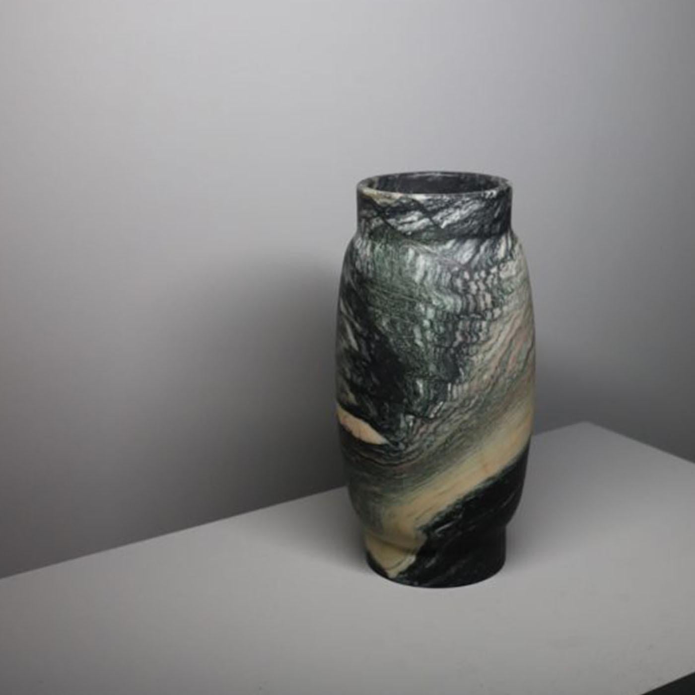 Italiano Vaso in pietra di Editions Milano in vendita