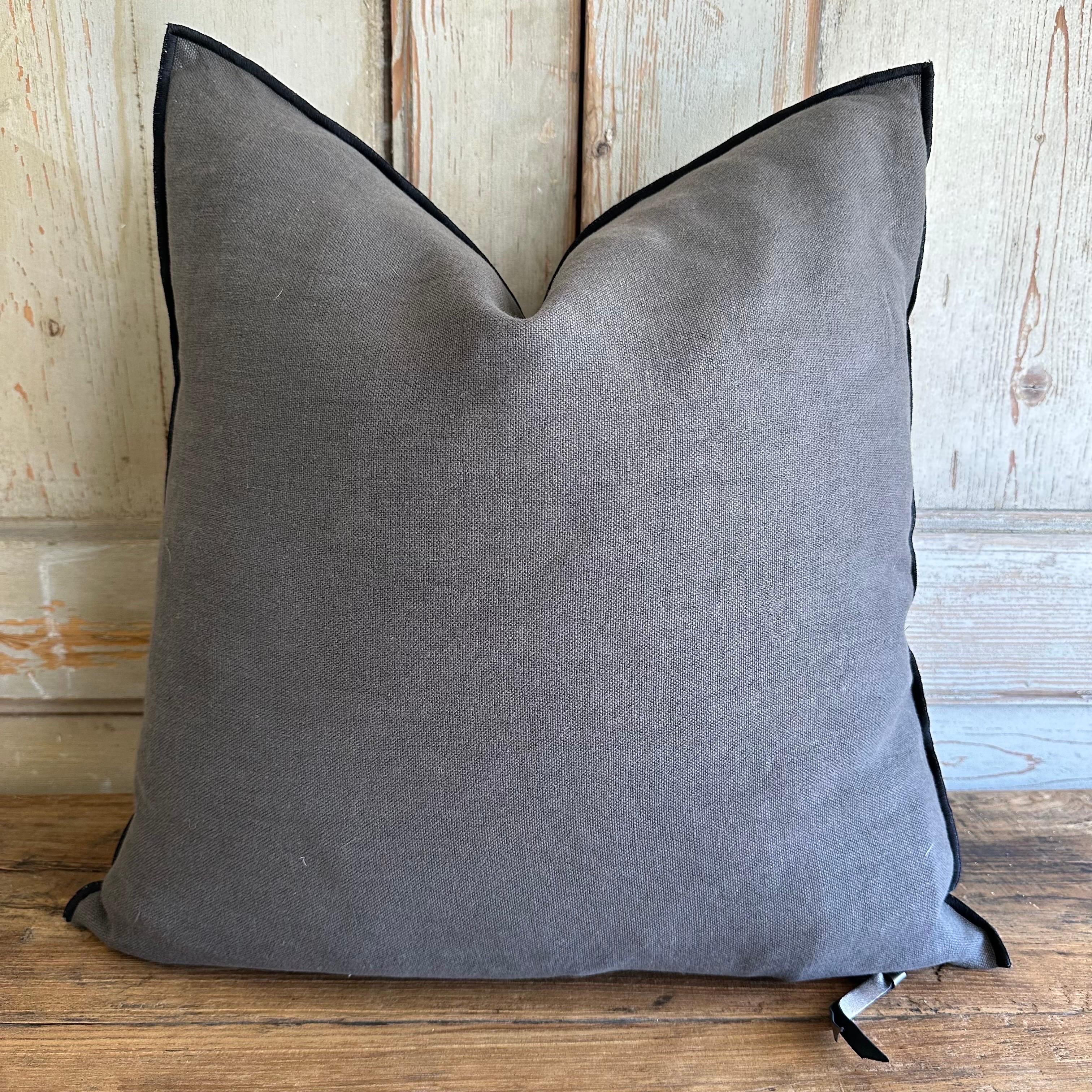 Custom linen blend accent pillow.
Color: castor a dark camoflauge grey colored nubby textured style pillow with a stitched edge, metal zipper closure. 
Includes feather / down insert.
Our pillows are constructed with vintage one of a kind