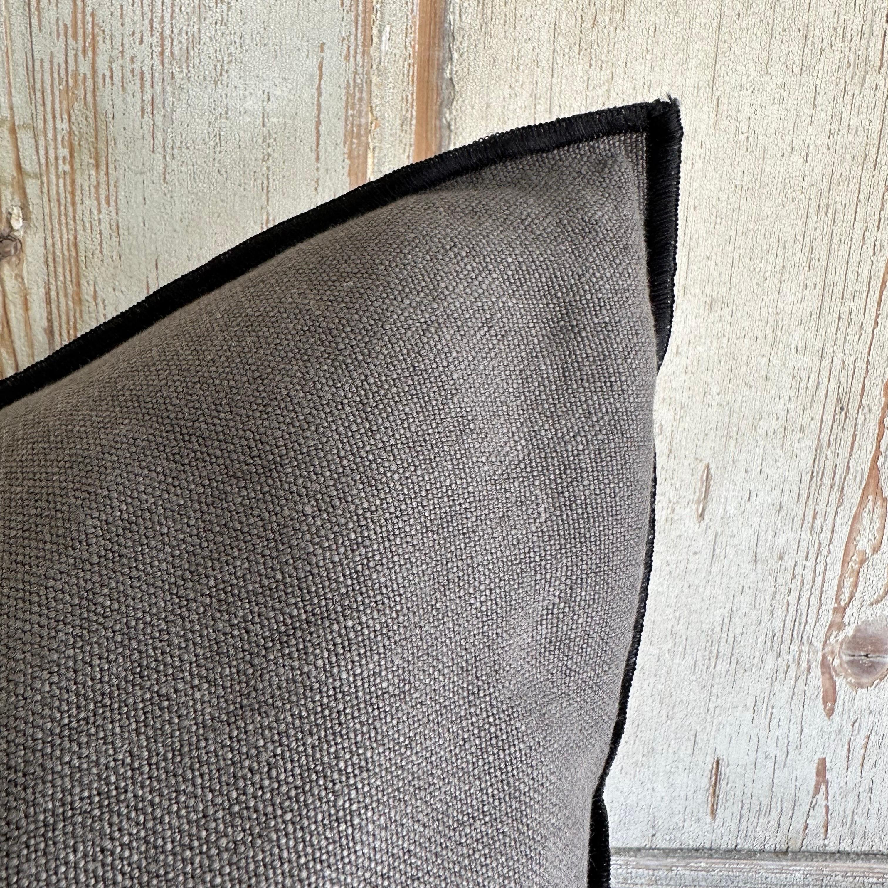 Stone Washed French Linen Accent Pillow in Castor In New Condition For Sale In Brea, CA