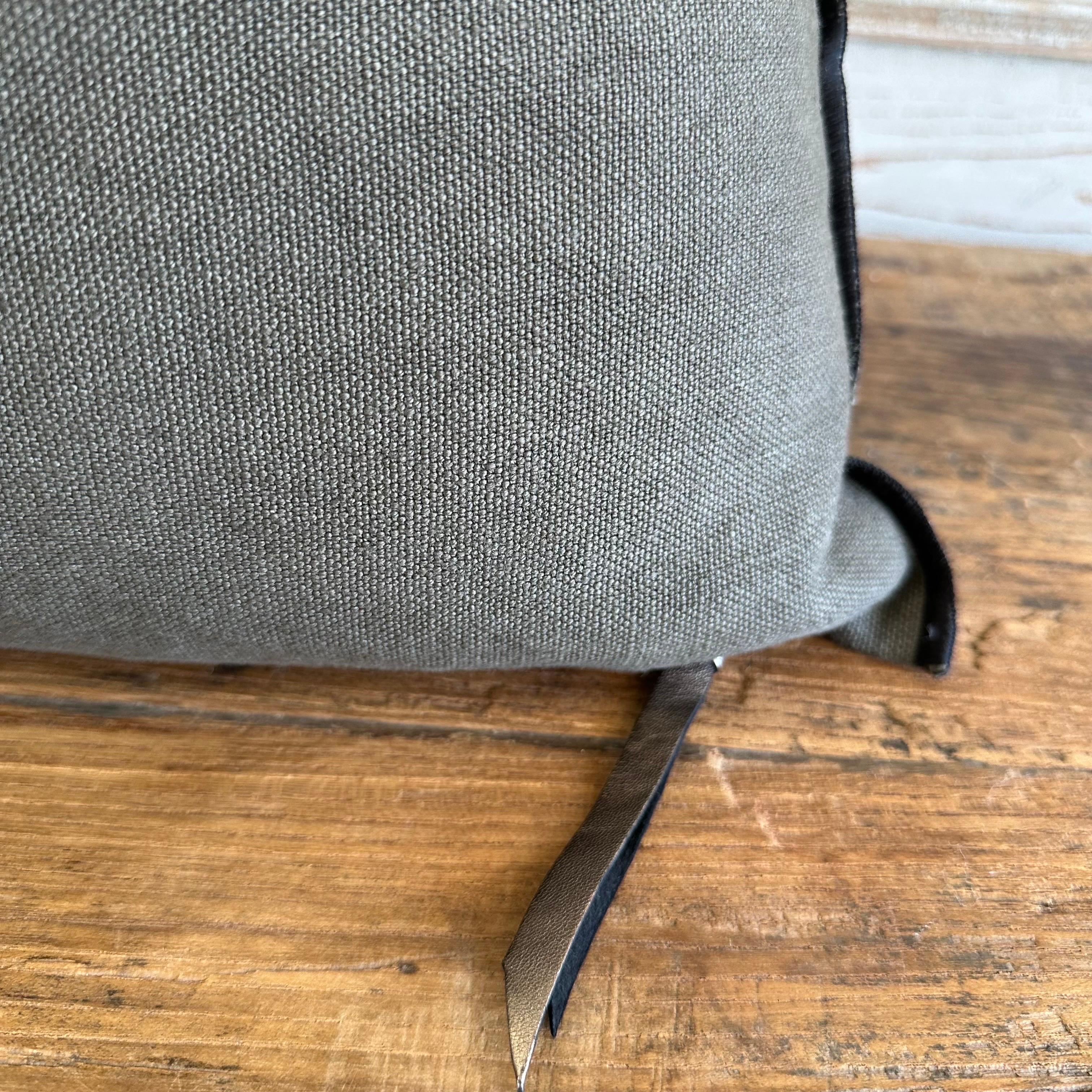 Contemporary Stone Washed French Linen Accent Pillow in Crocodile For Sale