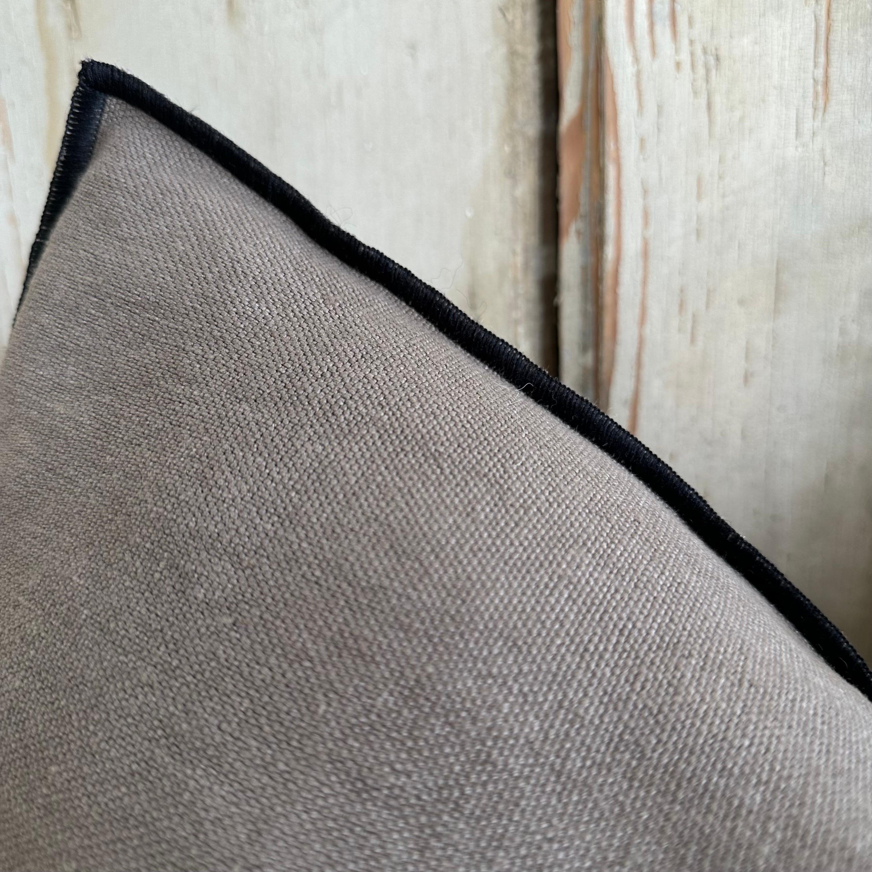 Stone Washed French Linen Accent Pillow in Ecorce In New Condition For Sale In Brea, CA