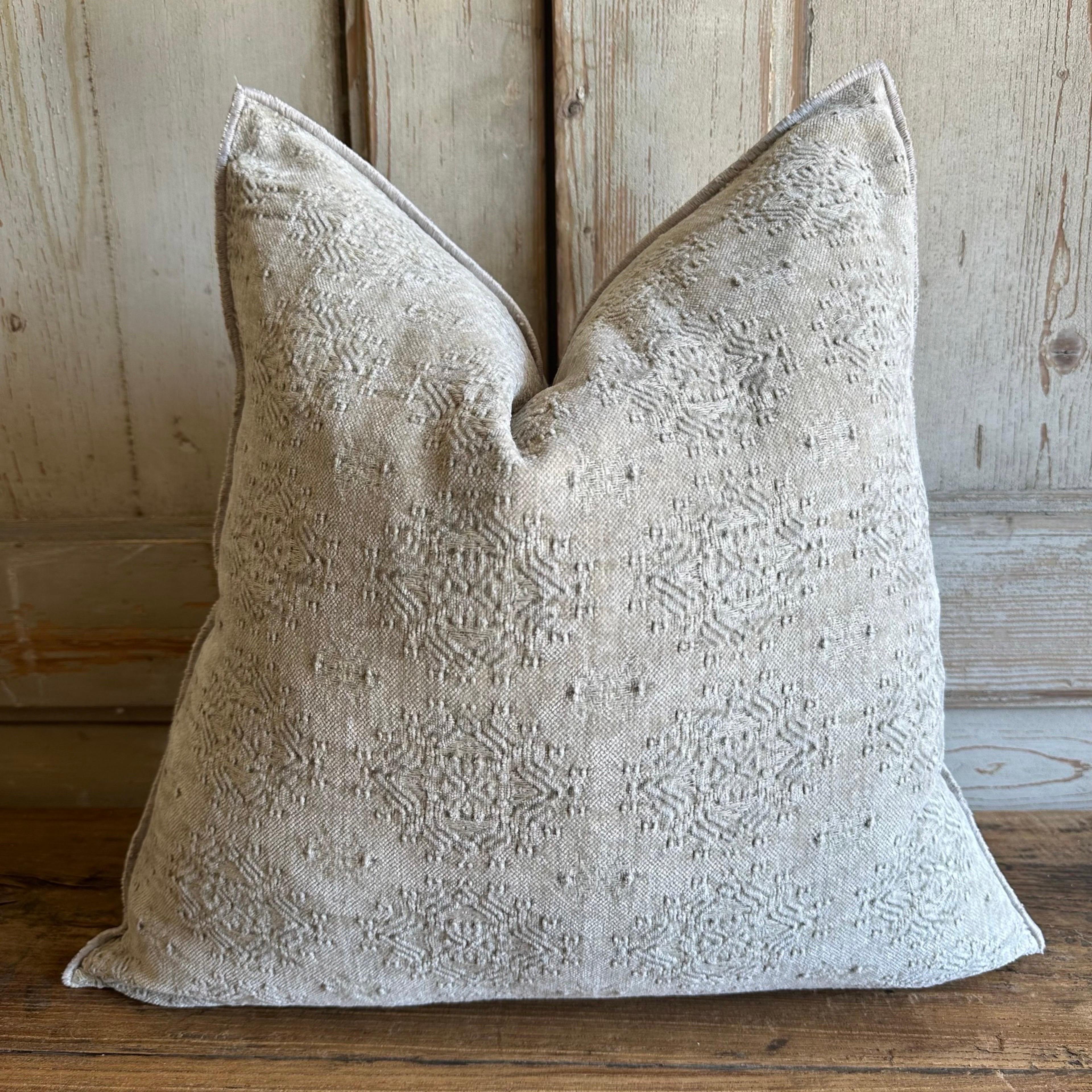 Custom chenille, with linen blend accent pillow. 
Color: Ciment 
Stone washed chenille, with a grey/stone colored nubby textured style pillow with a stitched edge, metal zipper closure. 

Our pillows are constructed with vintage one of a kind