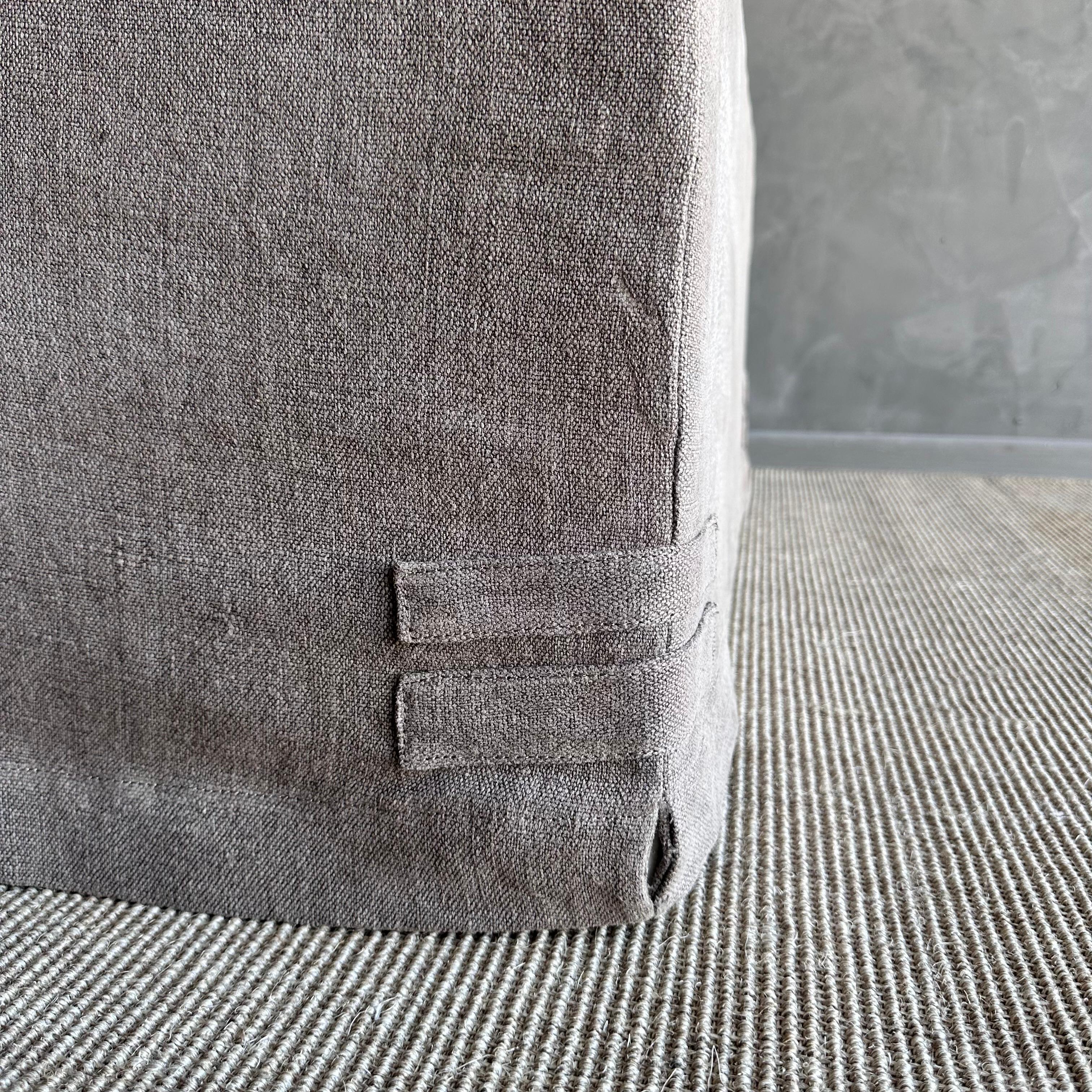 A Stone Washed Linen Cocktail Ottoman Covered Slip en vente 1