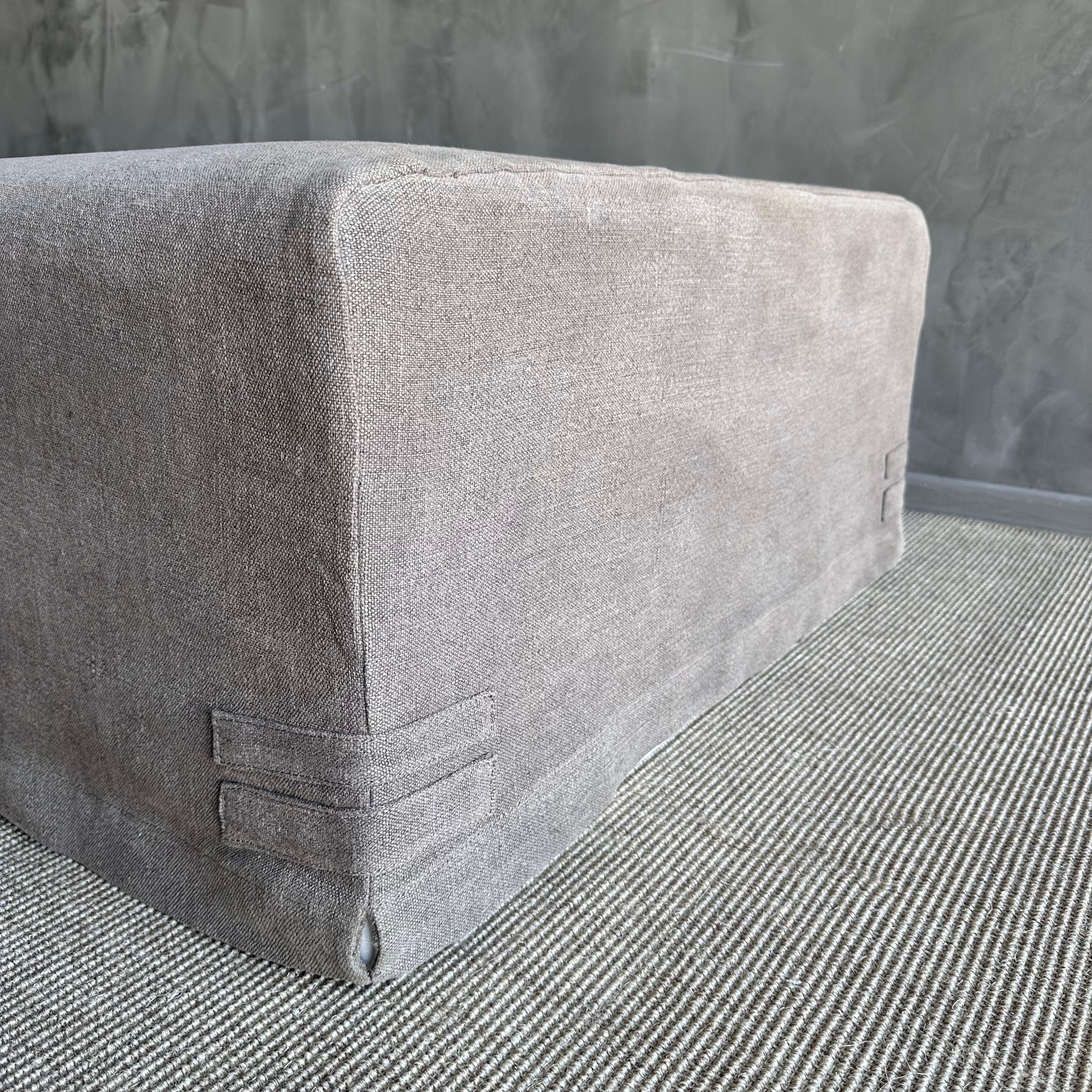 A Stone Washed Linen Cocktail Ottoman Covered Slip en vente 2