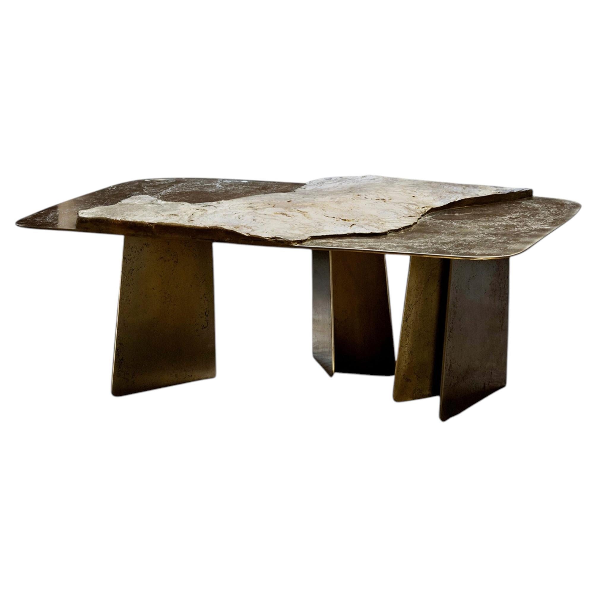 Stoneage Couchtisch, säuregeätzter Travertinmarmor & Messingguss, Made in Italy