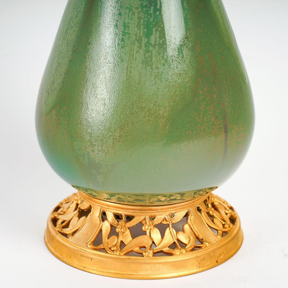 Vase Art nouveau en grès et bronze doré de Paul Louchet . Bon état - En vente à Saint-Ouen, FR
