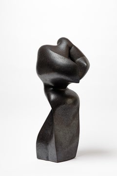 Scultura in gres e ossidi, "Broyeurs de cœurs" di Pierre Martinon, 2020