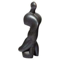Skulptur aus Steingut und Oxiden mit dem Titel "Matador" von Pierre Martinon, 2023.