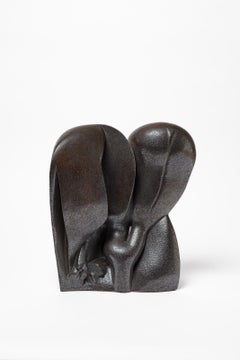 Stoneware and oxides sculpture entitled « Paysage intimiste » by Pierre Martinon