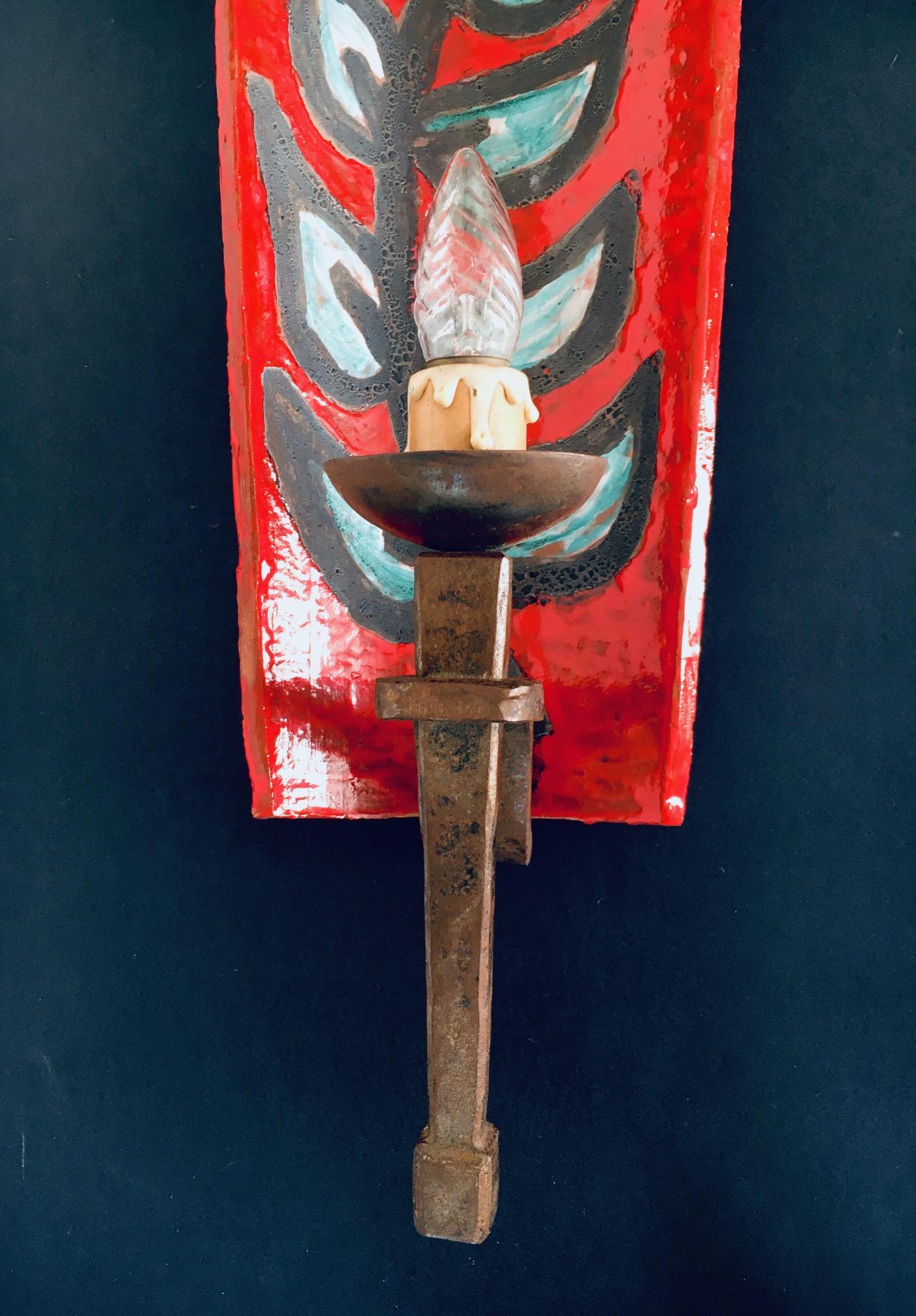 Applique en grès, fabriquée par un artiste, France, années 1960 en vente 3