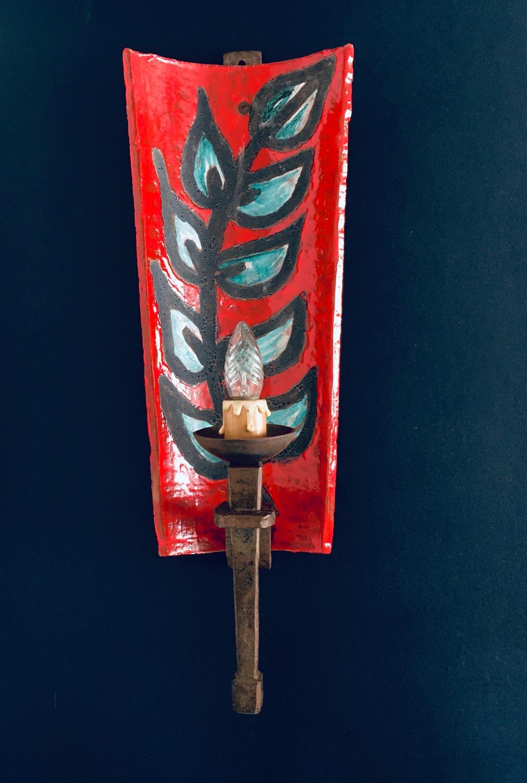 Provincial français Applique en grès, fabriquée par un artiste, France, années 1960 en vente